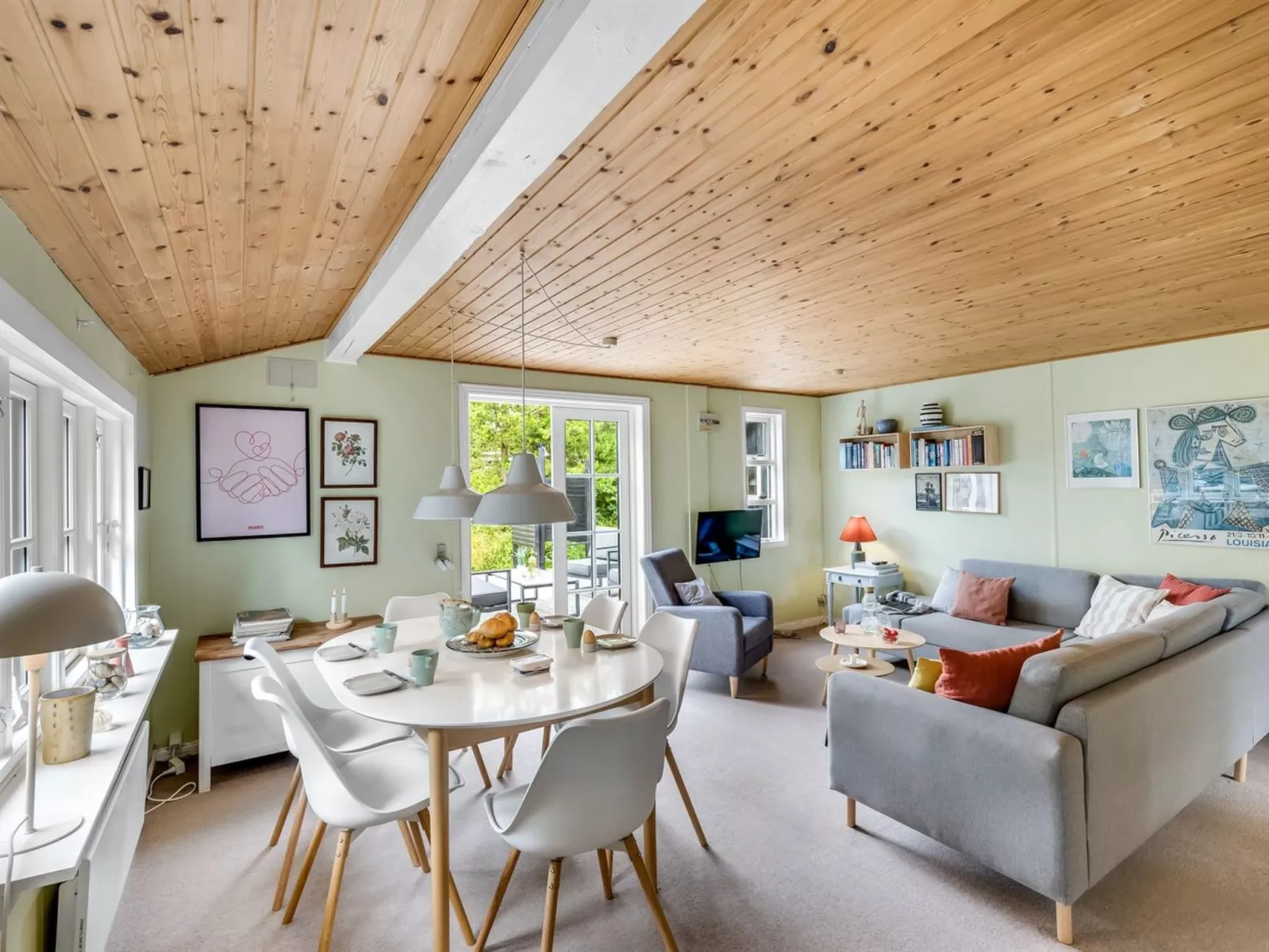 "Ljuba" - 700m from the sea-Binnen