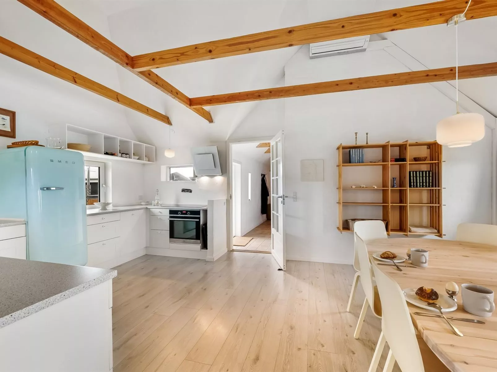 "Hermine" -  from the sea-Binnen