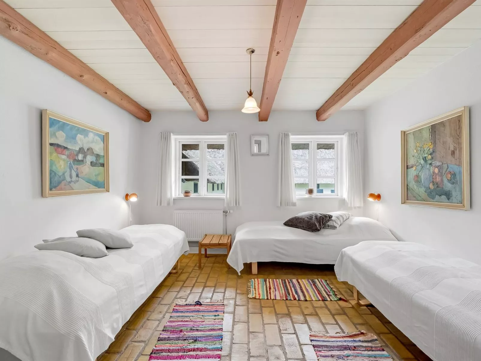 "Tatiane" - 10km from the sea-Binnen