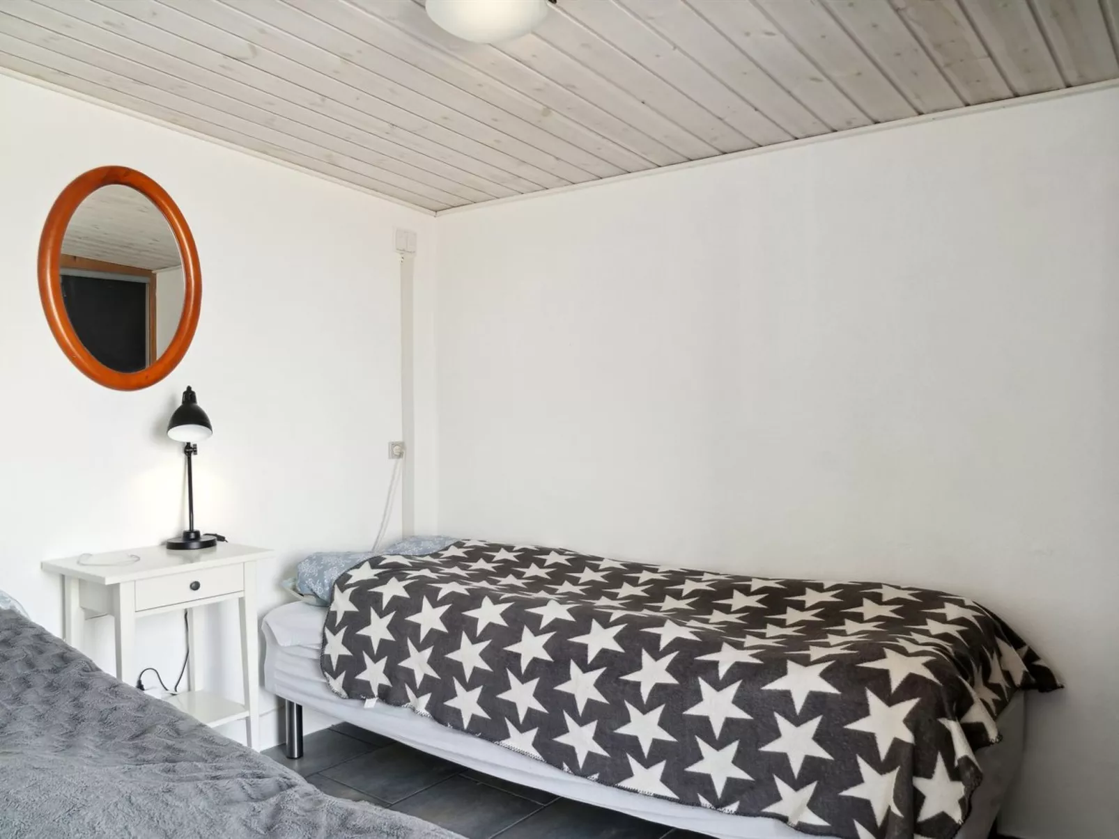 "Tameka" - 10m to the fjord-Binnen