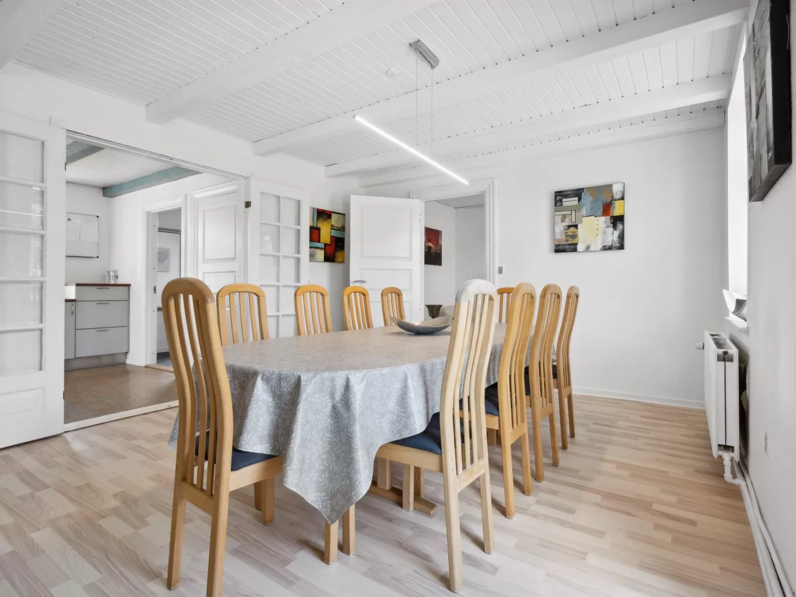 "Essie" - 20km from the sea-Binnen