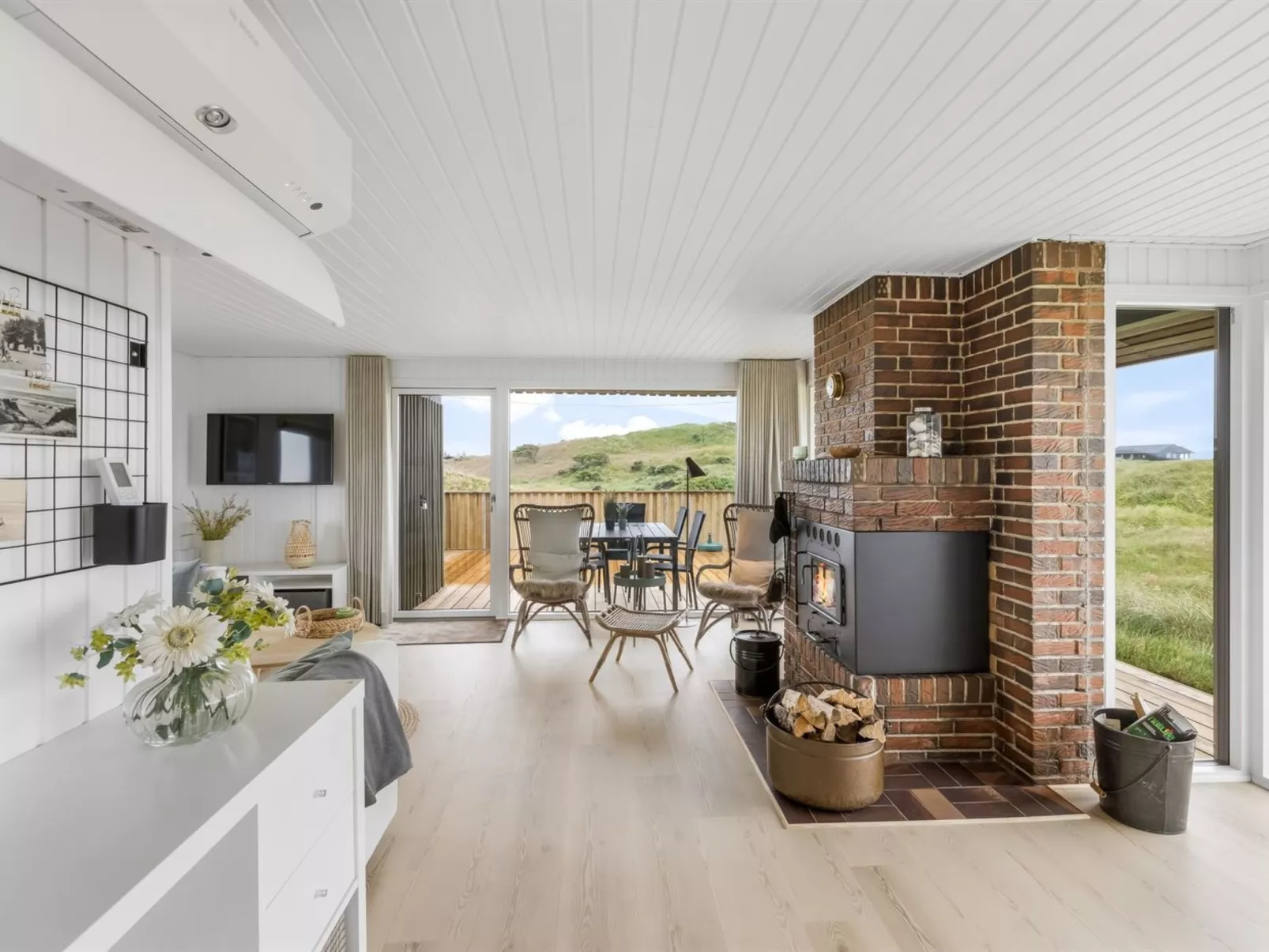 "Pinja" - 400m from the sea-Binnen