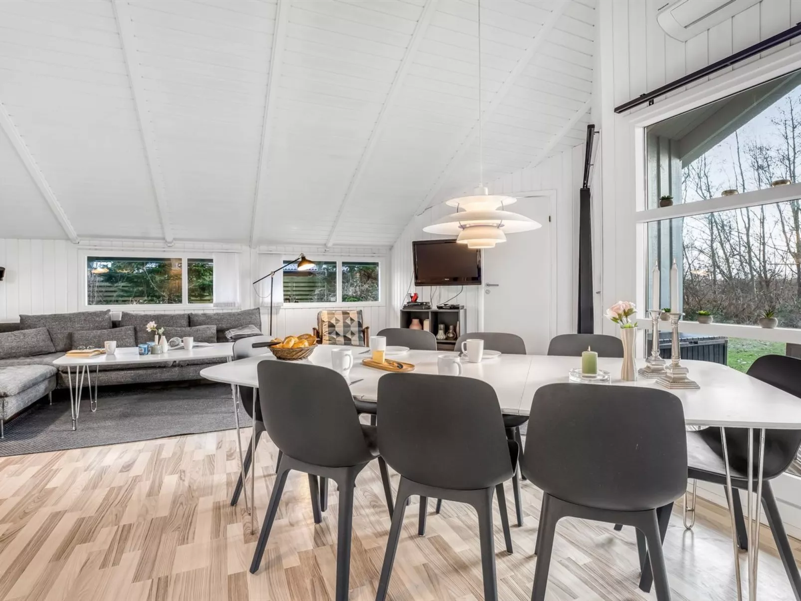 "Bjart" - 1.5km from the sea-Binnen