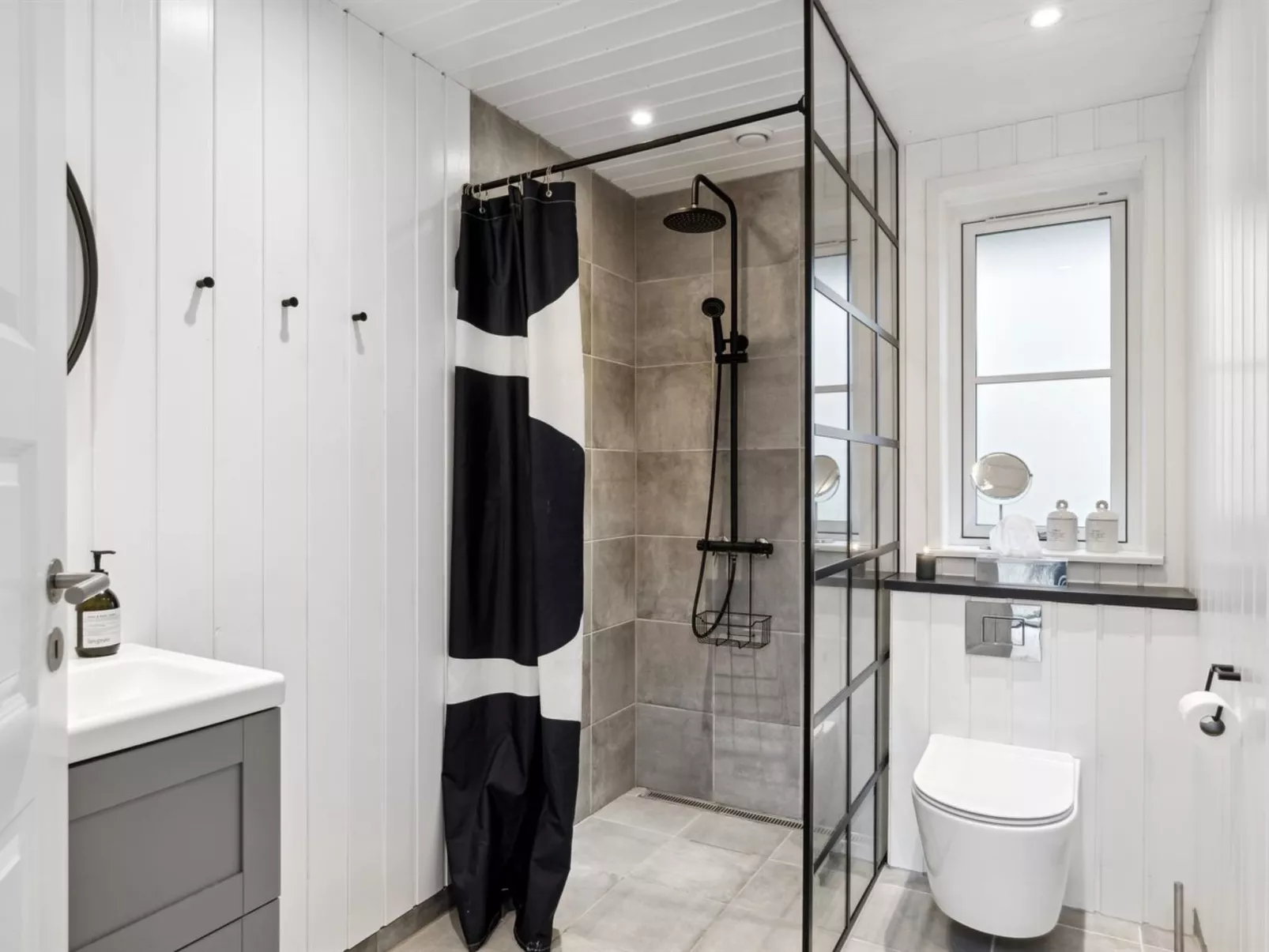 "Loviisa" - 850m from the sea-Binnen