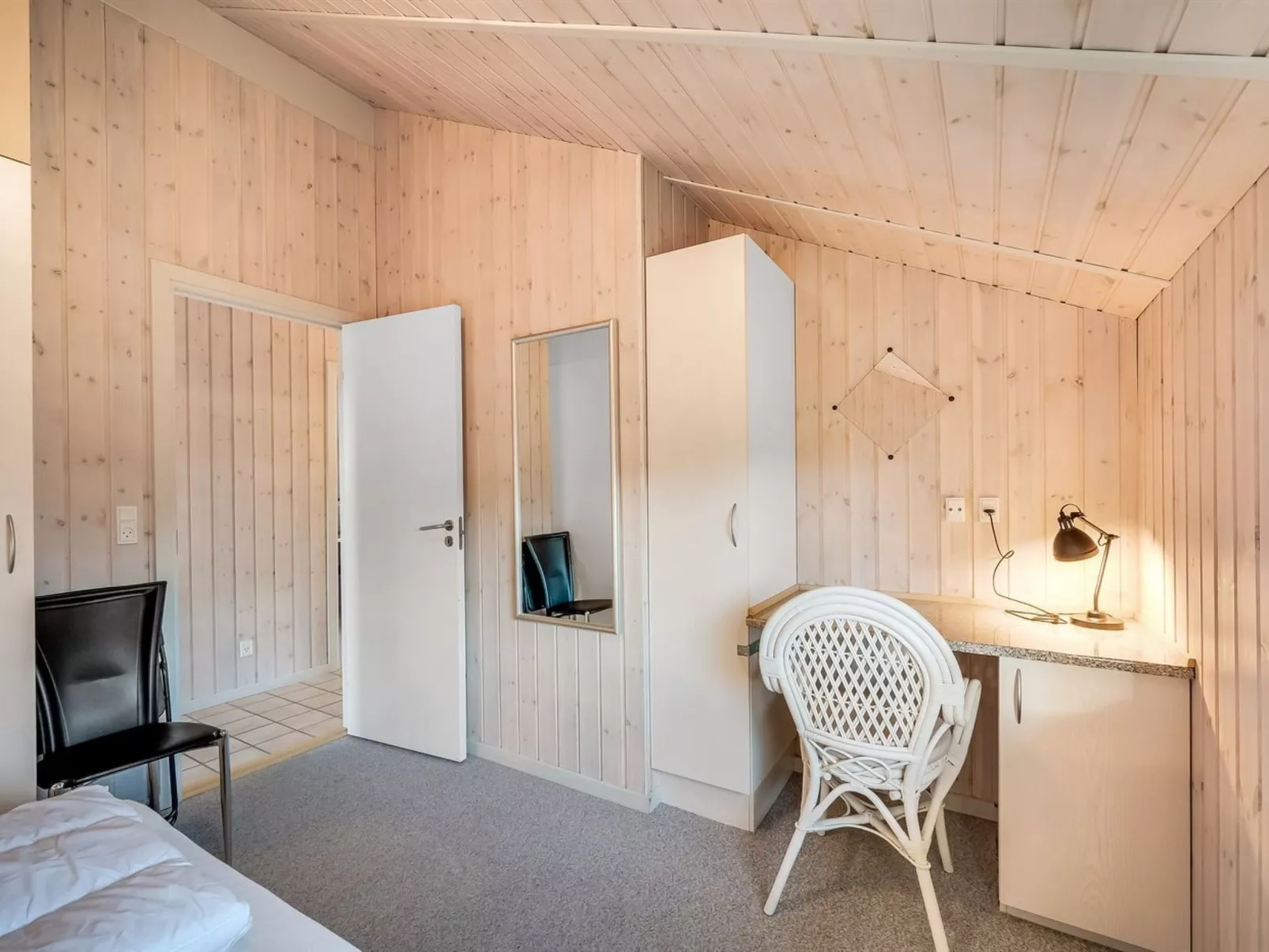 "Cristiana" - 1km to the fjord-Binnen