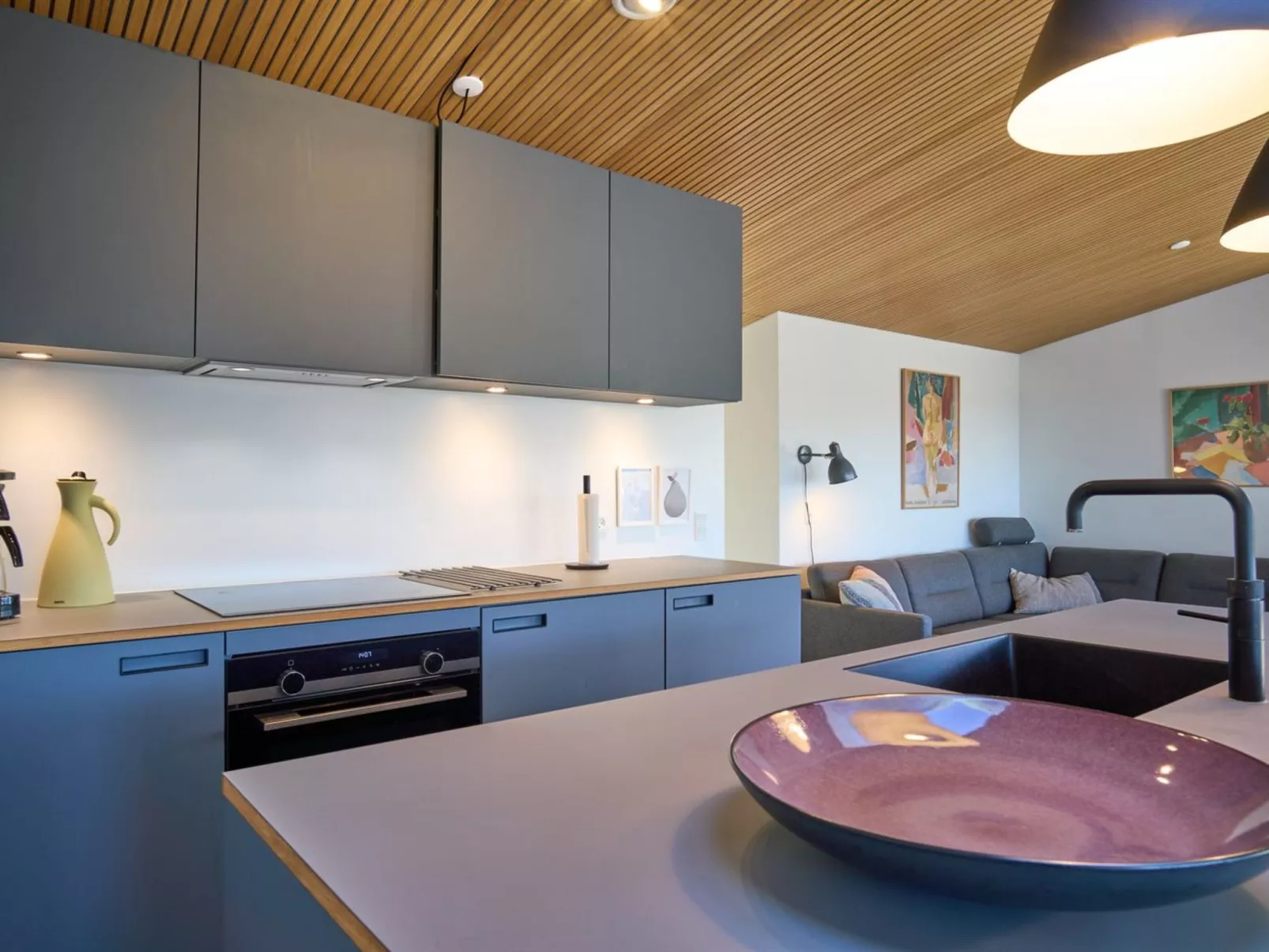 "Sasser" - 450m from the sea-Binnen