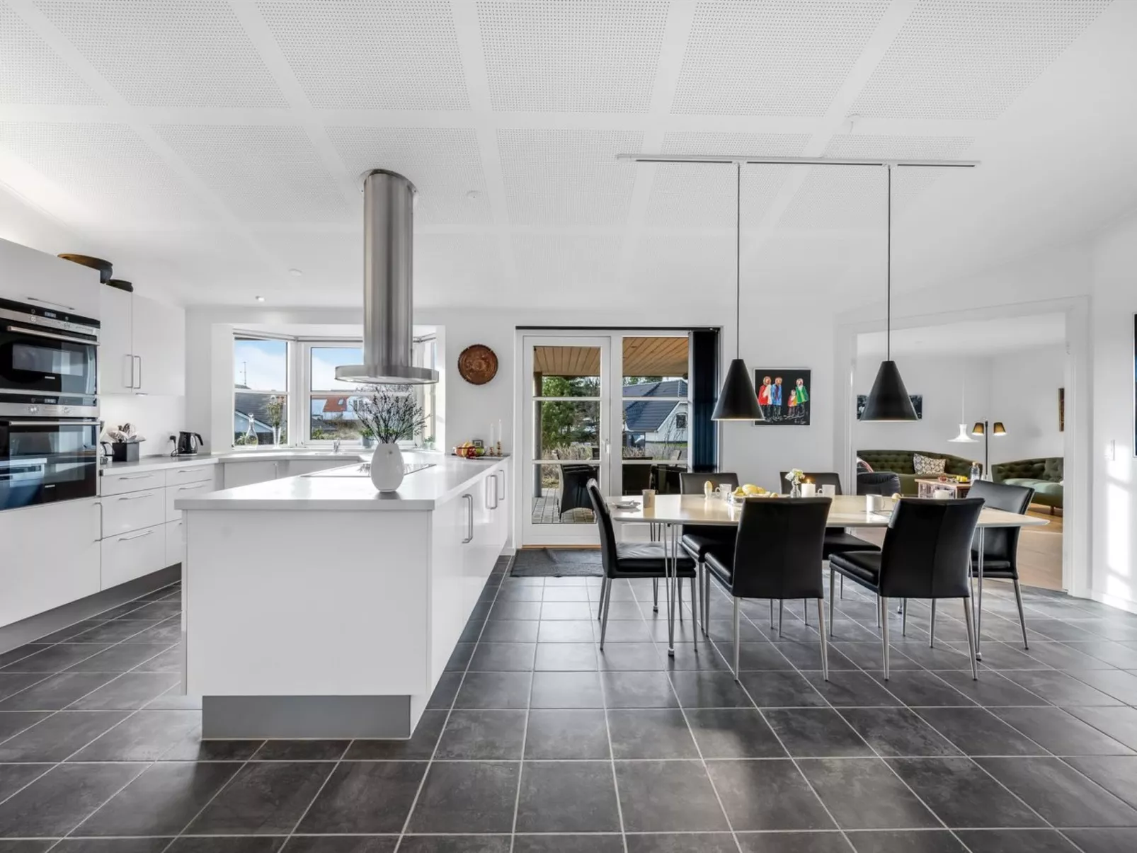 "Elsi" - 1.3km from the sea-Binnen