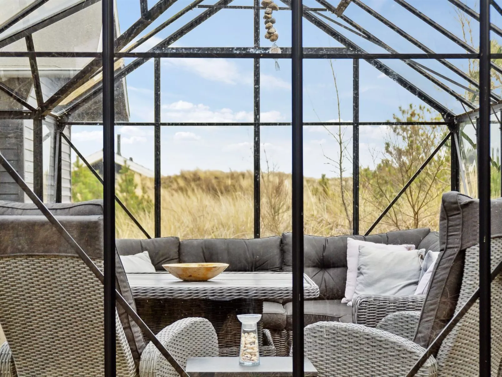 "Nannah" - 100m from the sea-Binnen