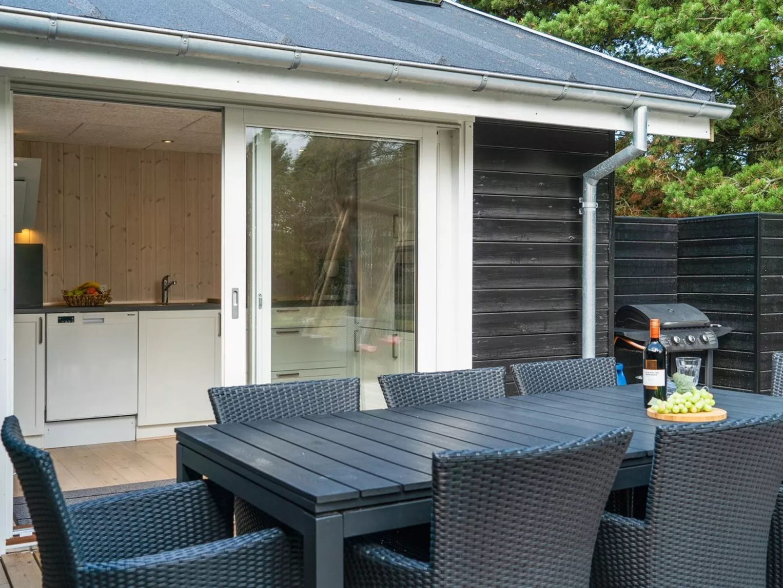 "Solgunn" - 900m from the sea-Buiten