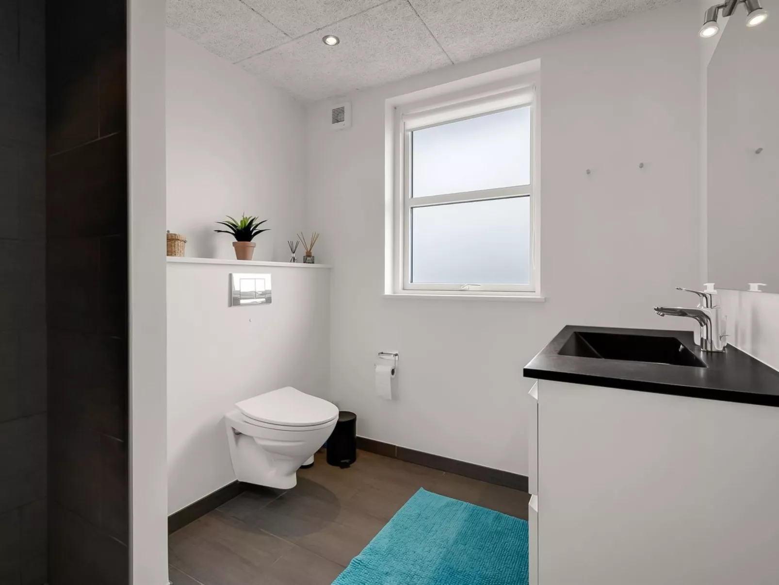 "Bernice" - 900m from the sea-Binnen