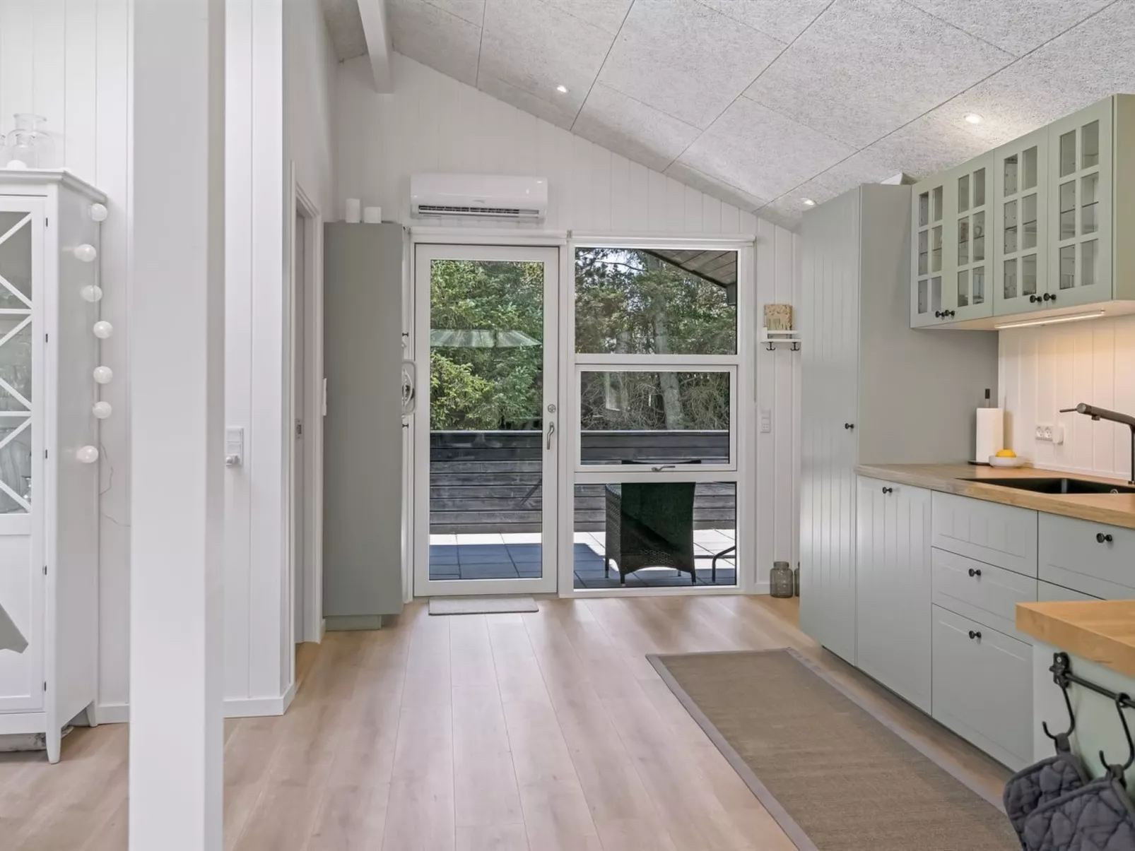 "Ema" - 1.9km from the sea-Binnen