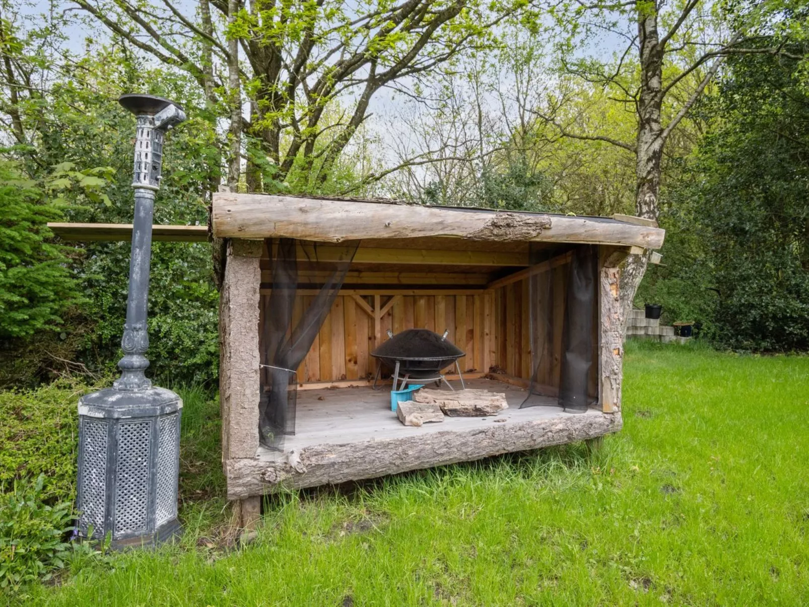 "Fenna" - 30km from the sea-Buiten