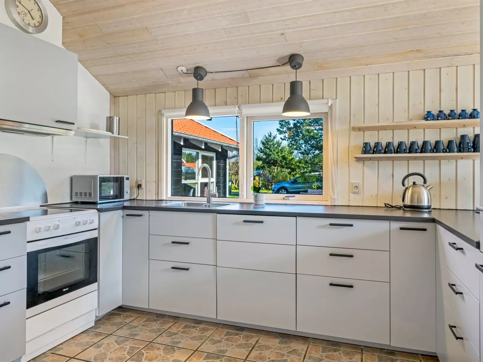 "Persa" -  from the sea-Binnen