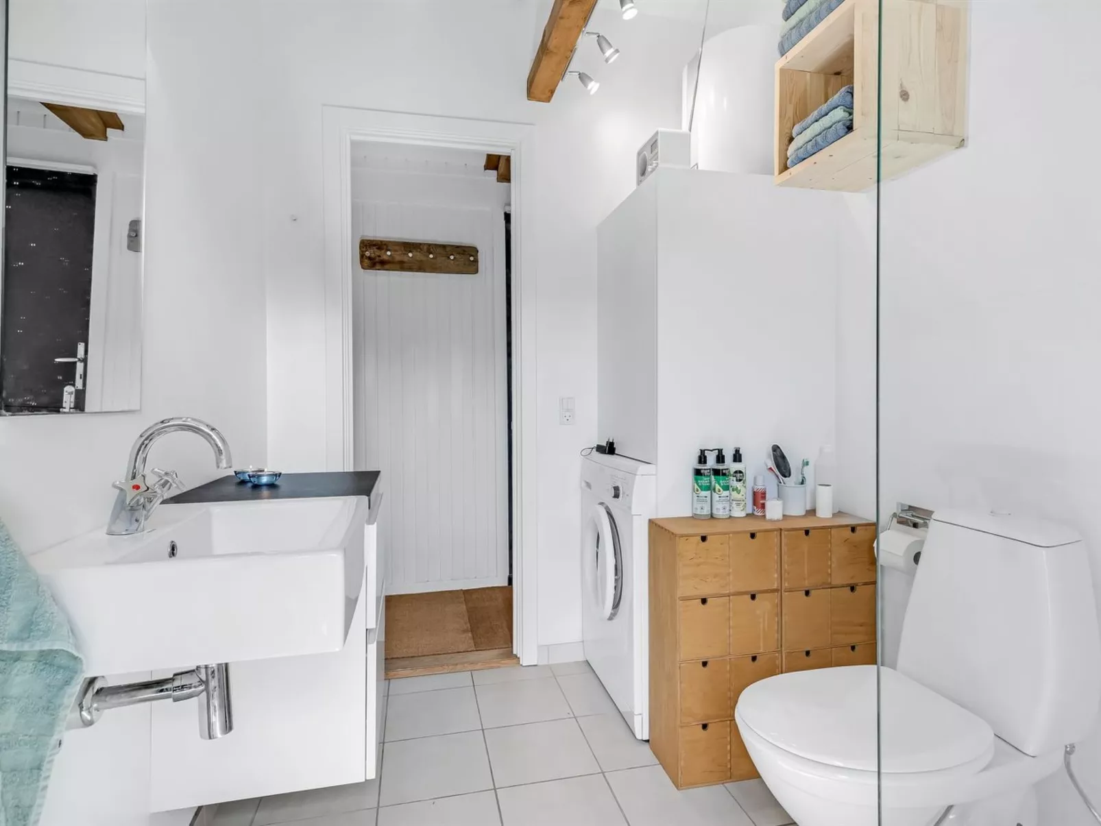 "Amarie" - 1km from the sea-Binnen