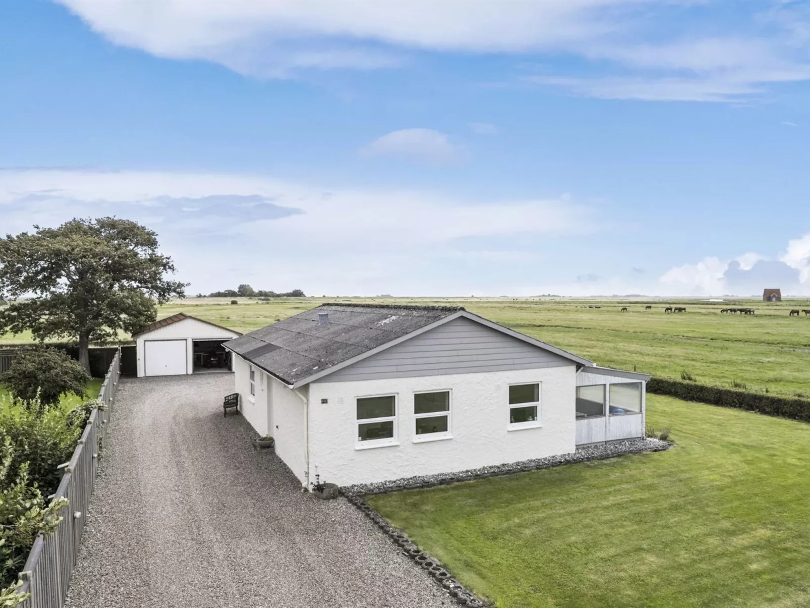 "Janin" - 400m from the sea-Buiten