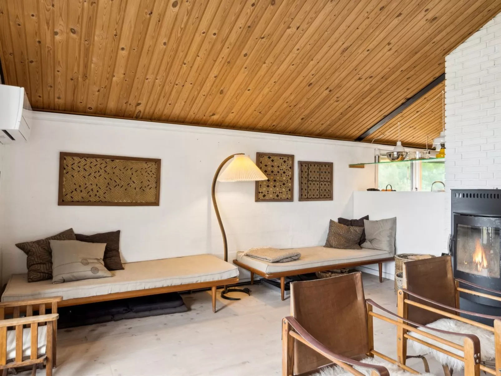 "Felis" - 575m from the sea-Binnen