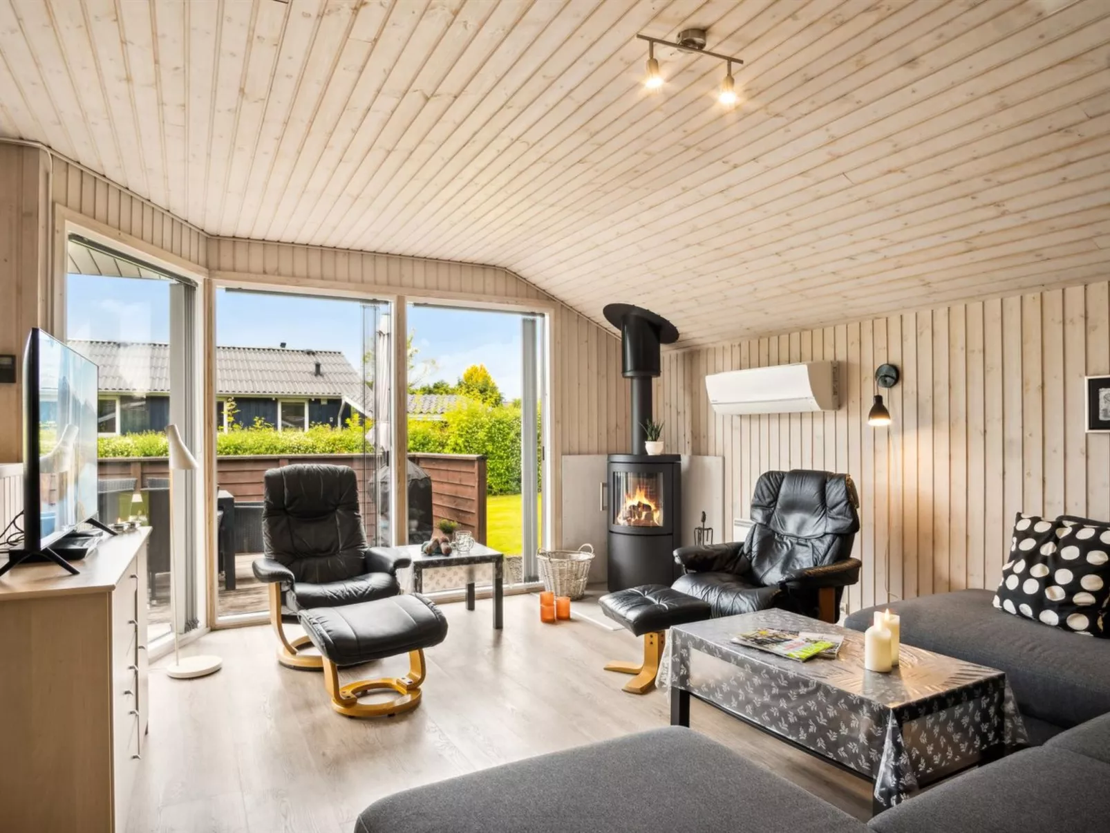 "Telli" - 350m from the sea-Binnen