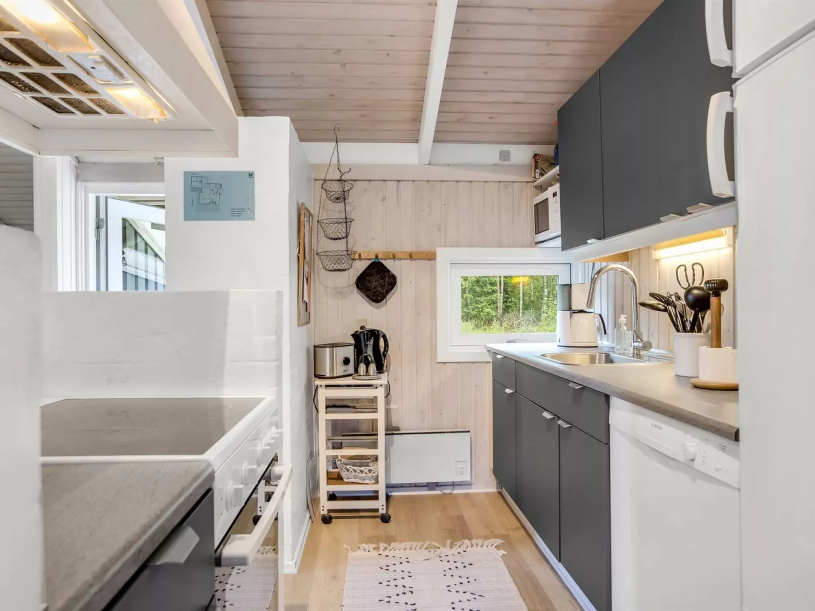 "Tabithe" - 500m from the sea-Binnen