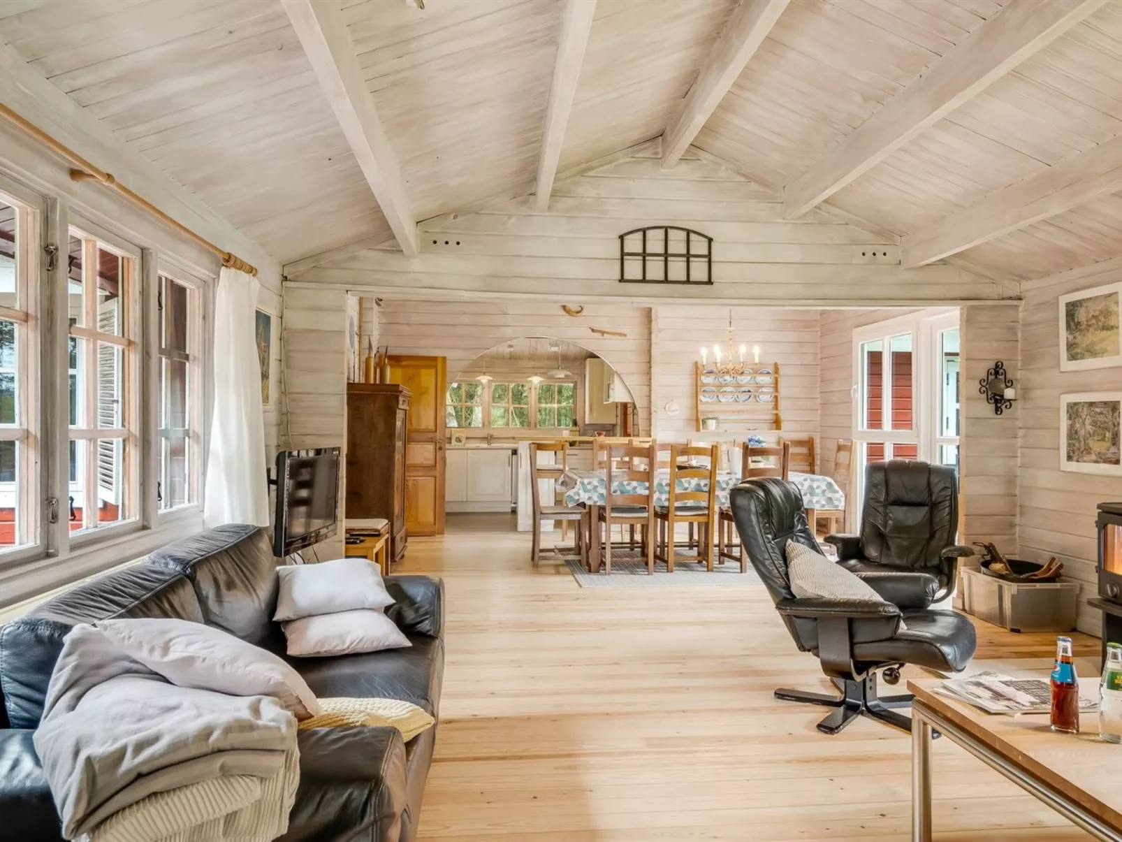 "Aisling" - 700m from the sea-Binnen