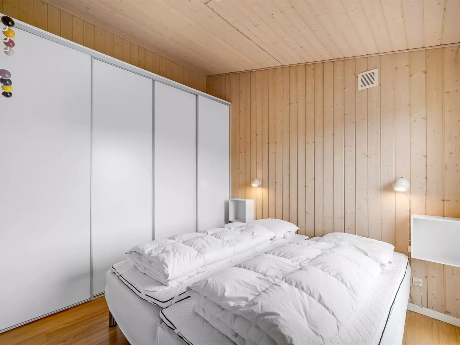 "Paaske" -  from the sea-Binnen