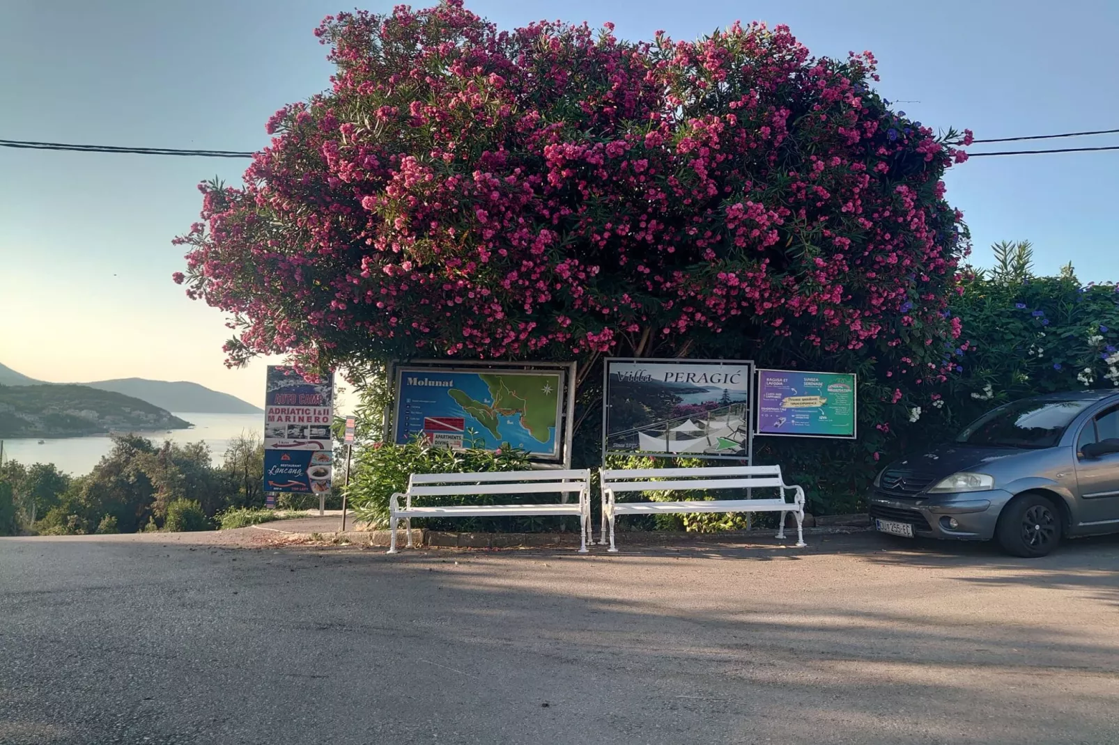 Villa Peragić - Triple Room with Balcony and Private External Bathroom-Uitzicht