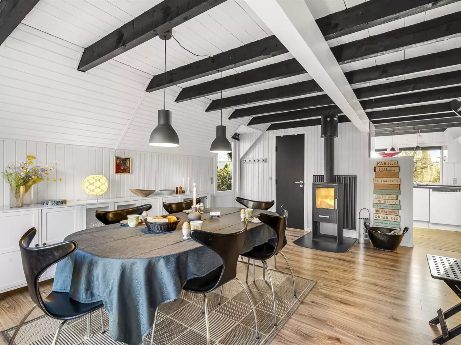 "Sampo" - 150m to the fjord-Binnen