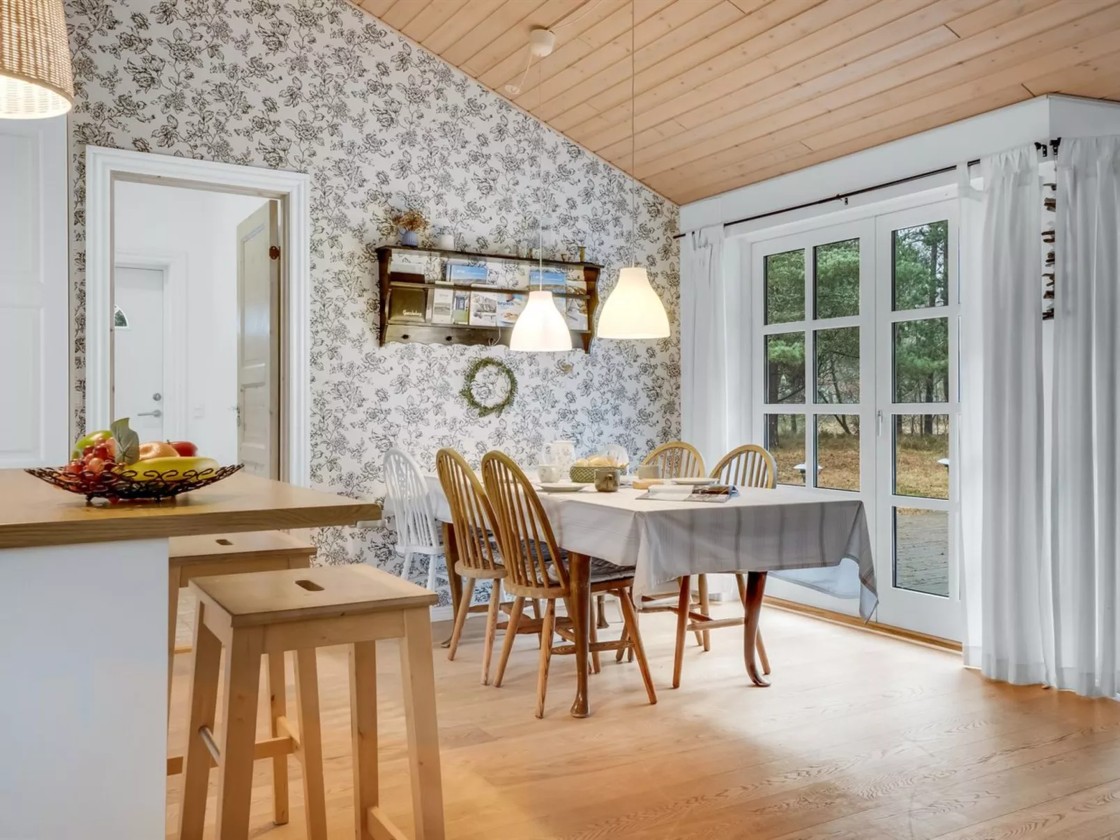 "Eikka" - 1km from the sea-Binnen