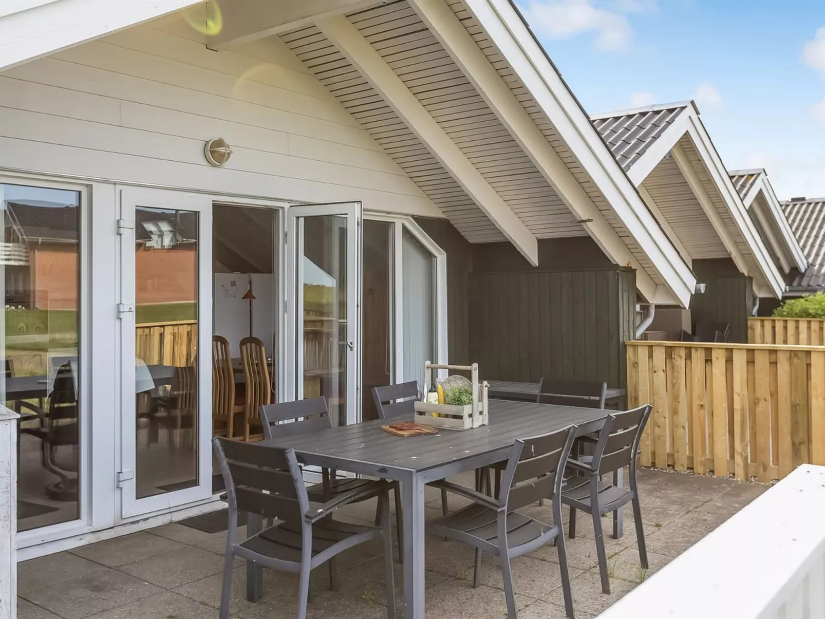 "Reinhold" - 1.9km from the sea-Buiten