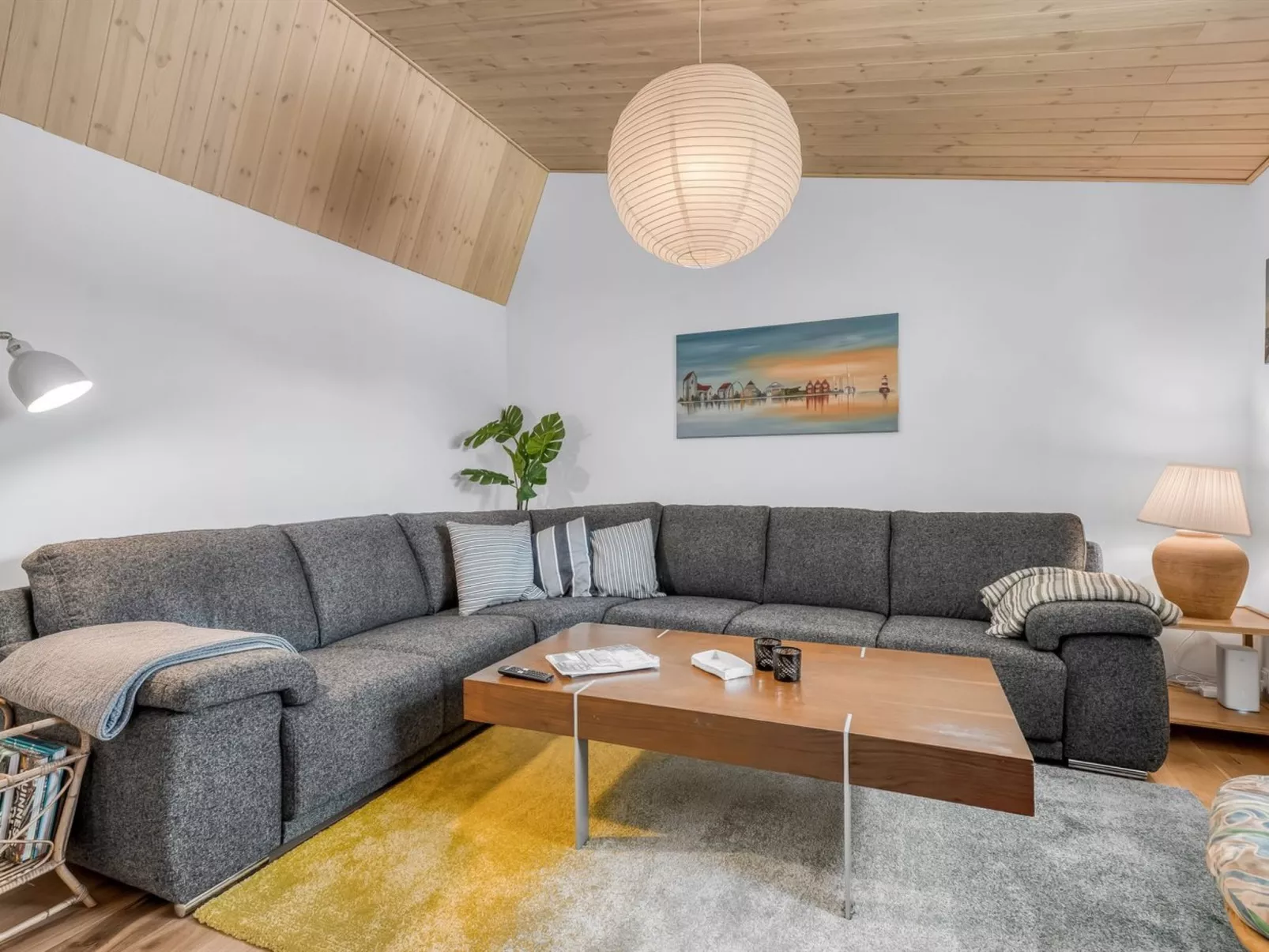 "Riitta" -  from the sea-Binnen