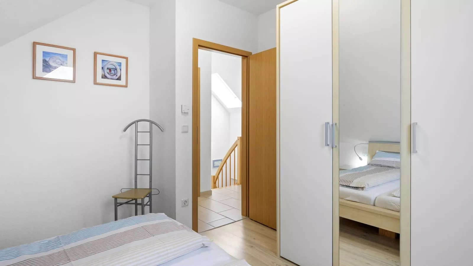 Stranddistel links mit Sauna-Slaapkamer