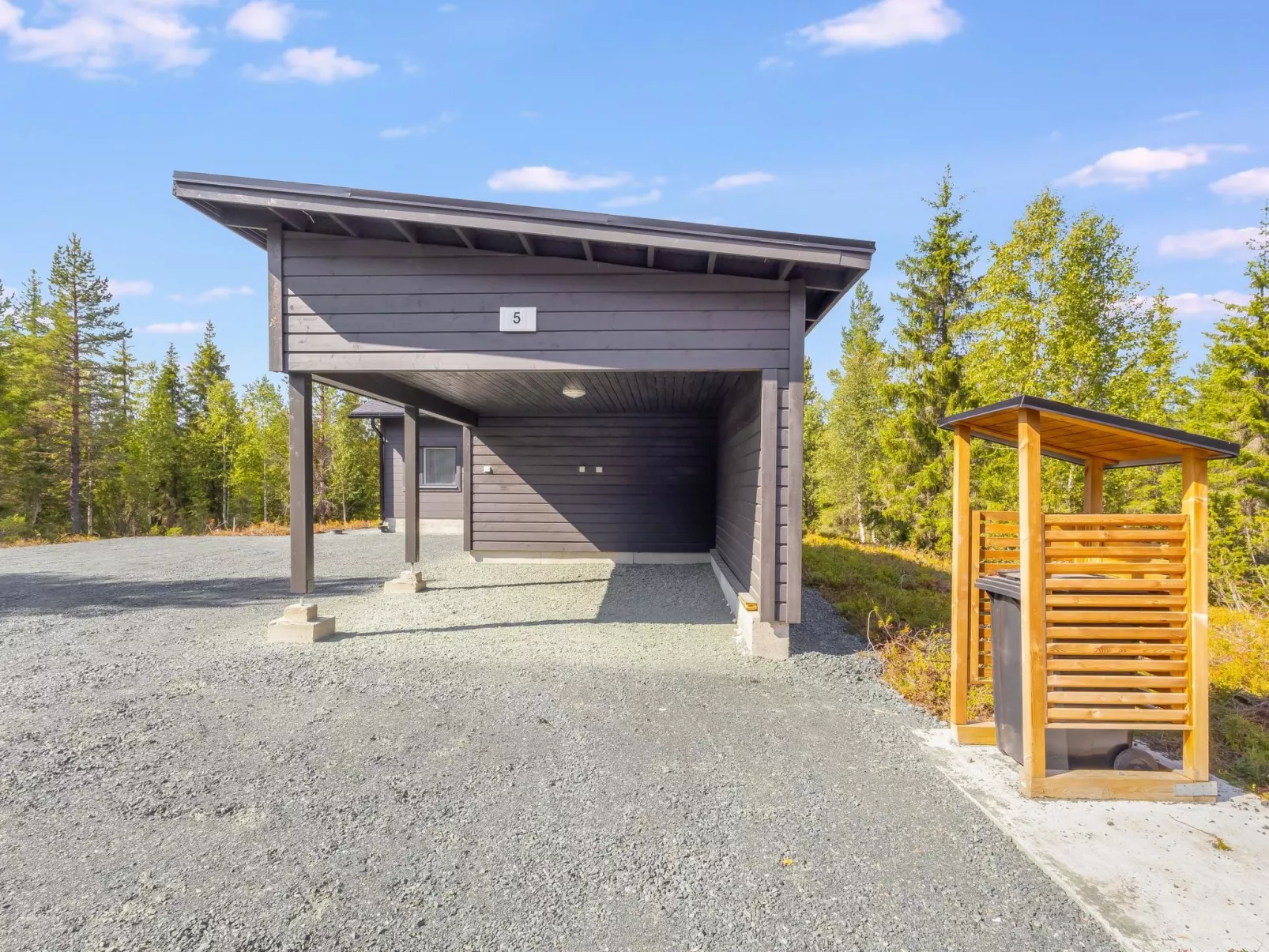 Koukkupolku 5-Binnen