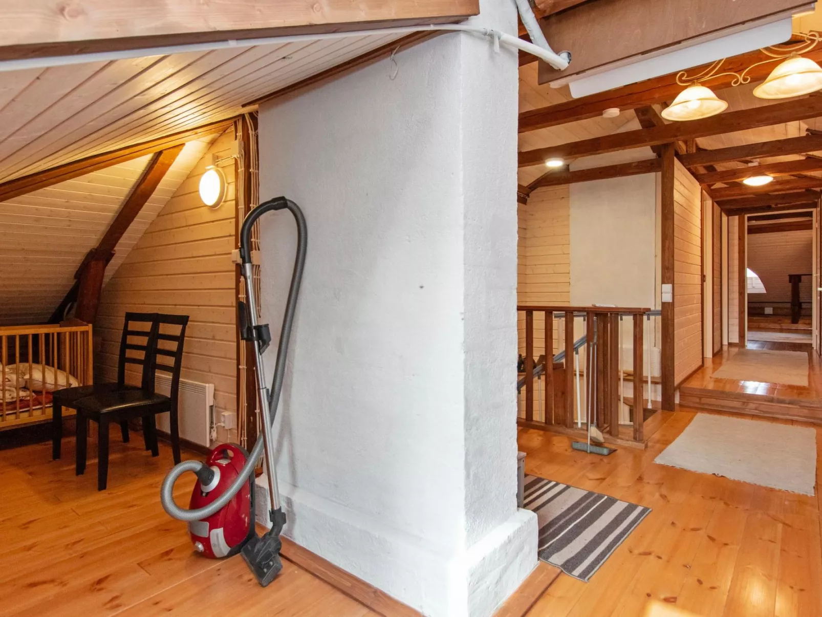 Kaislajärven huvila-Binnen