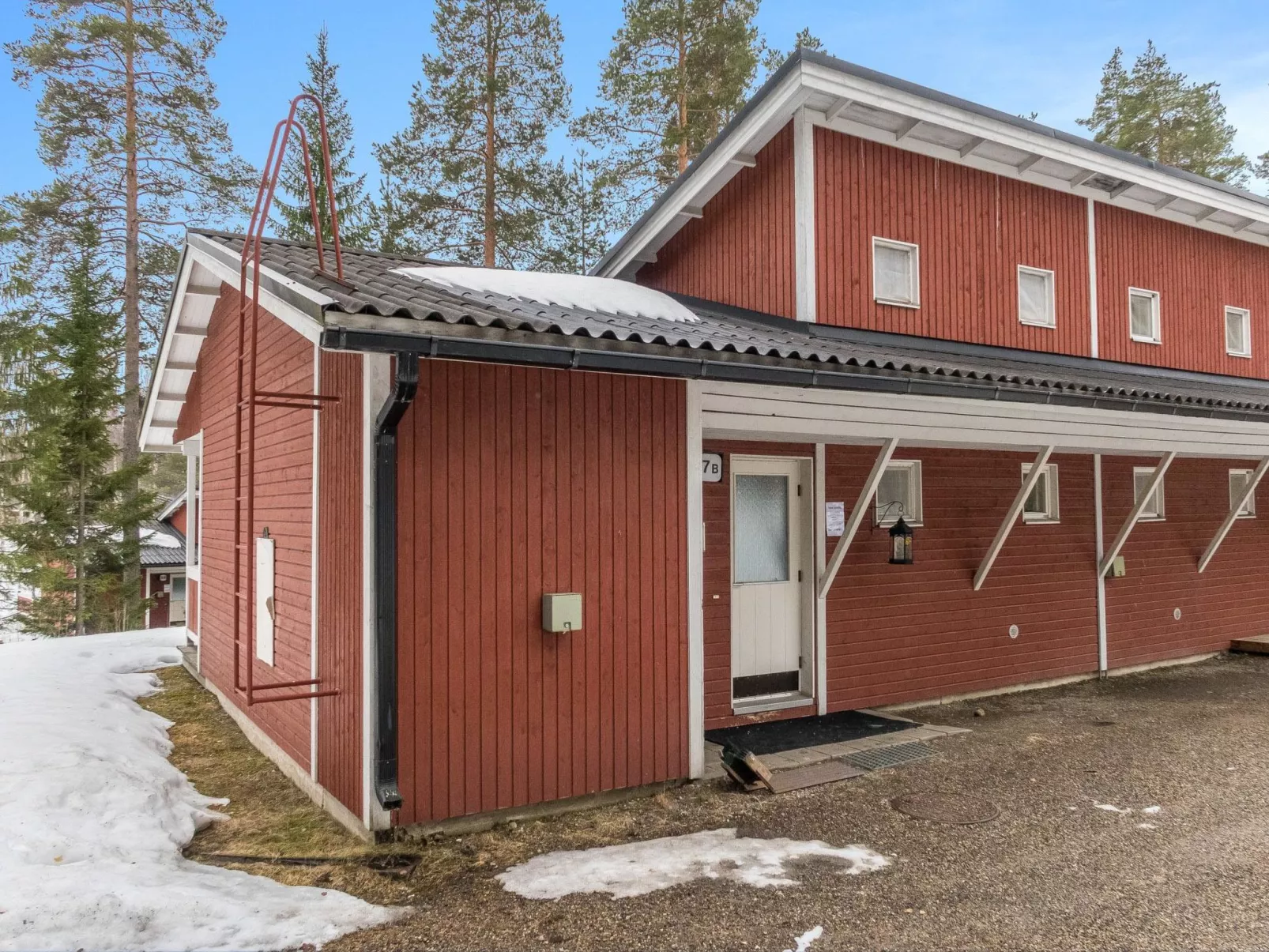 Lomakatti 7 b-Binnen