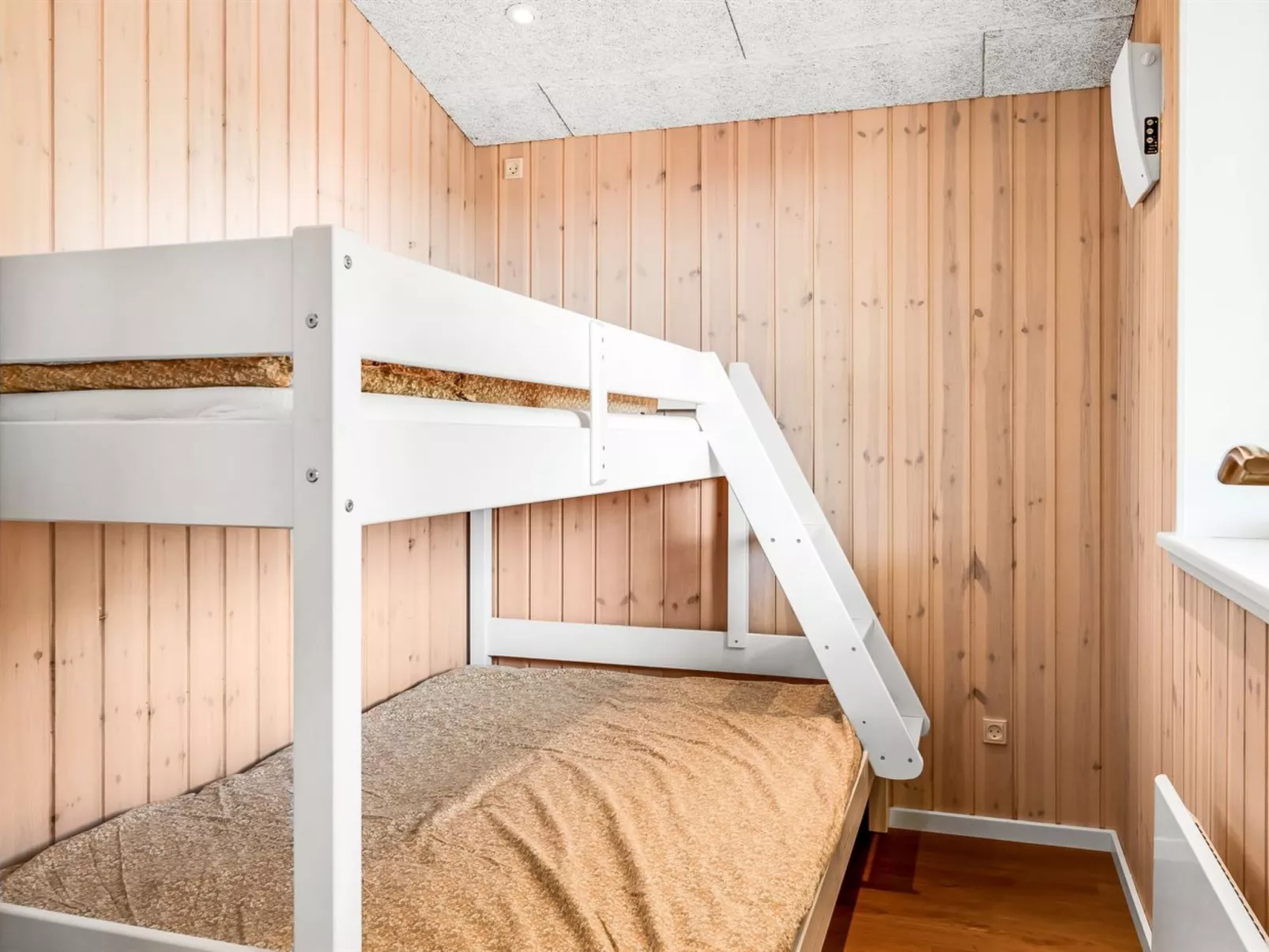 "Helmtrud" - 700m from the sea-Binnen