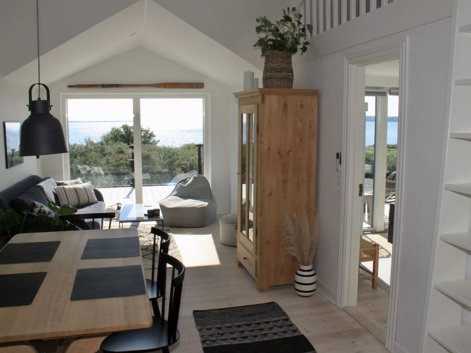 "Valia" - 20m from the sea-Binnen