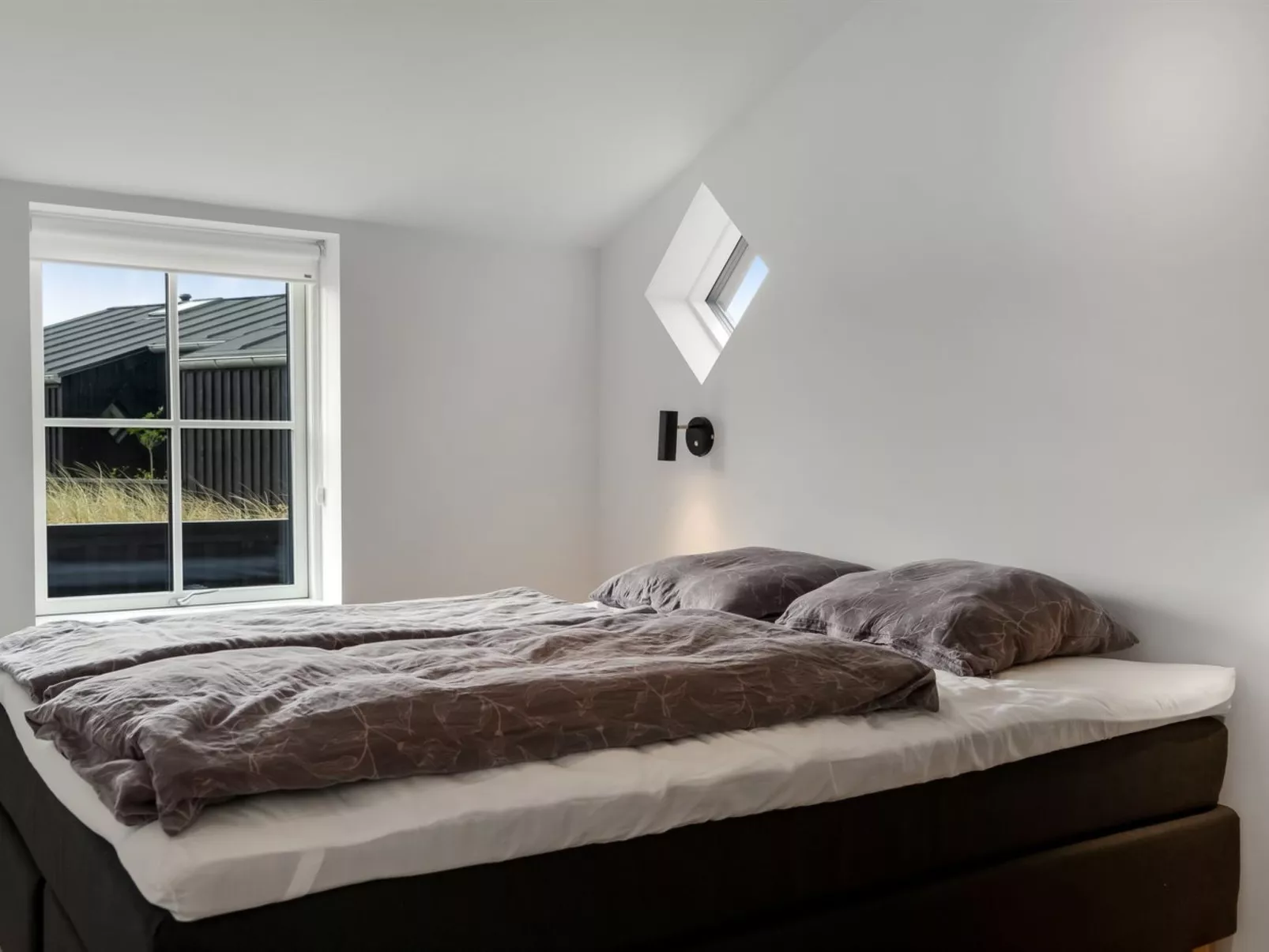 "Tessa" - 500m from the sea-Binnen