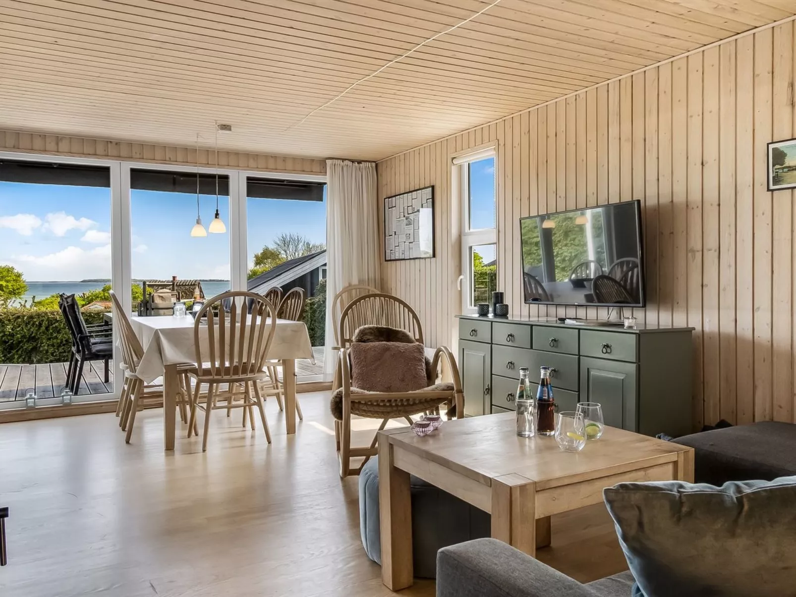 "Egonie" - 100m from the sea-Binnen