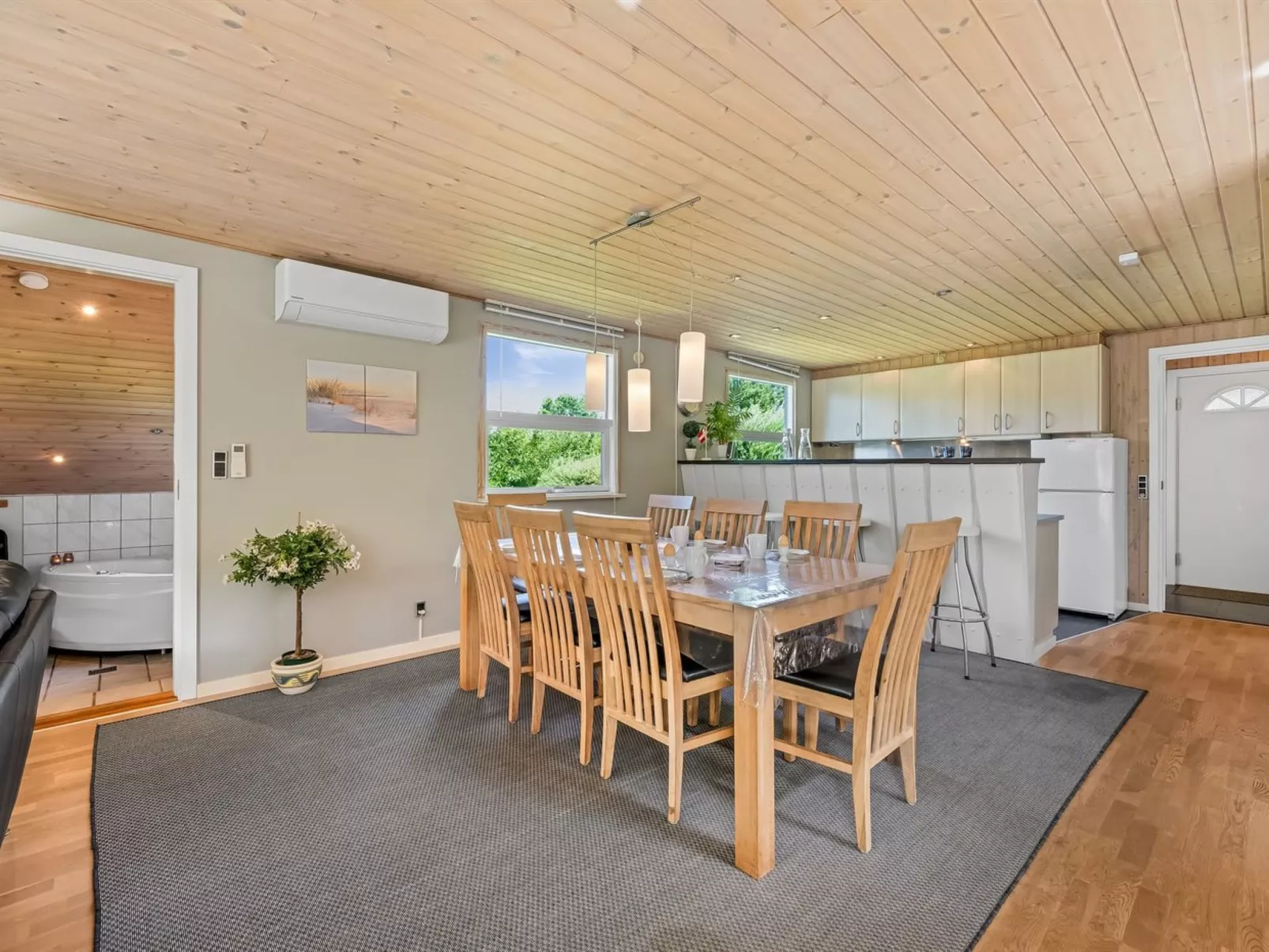 "Mina" - 600m to the fjord-Binnen