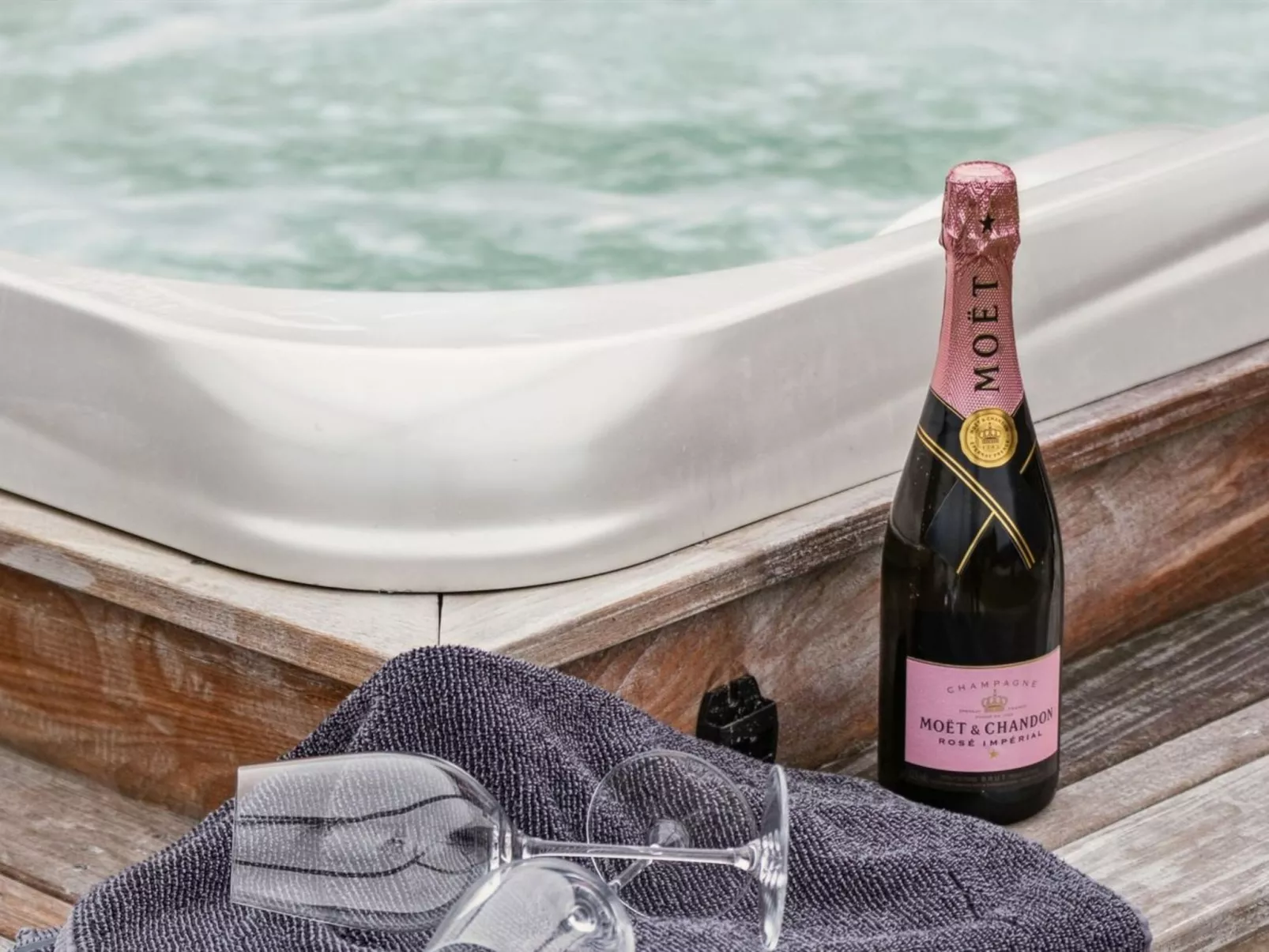 "Sinika" - 100m from the sea-Binnen