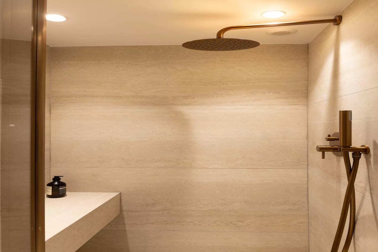 PPR-6-SAINTDENIS-Badkamer