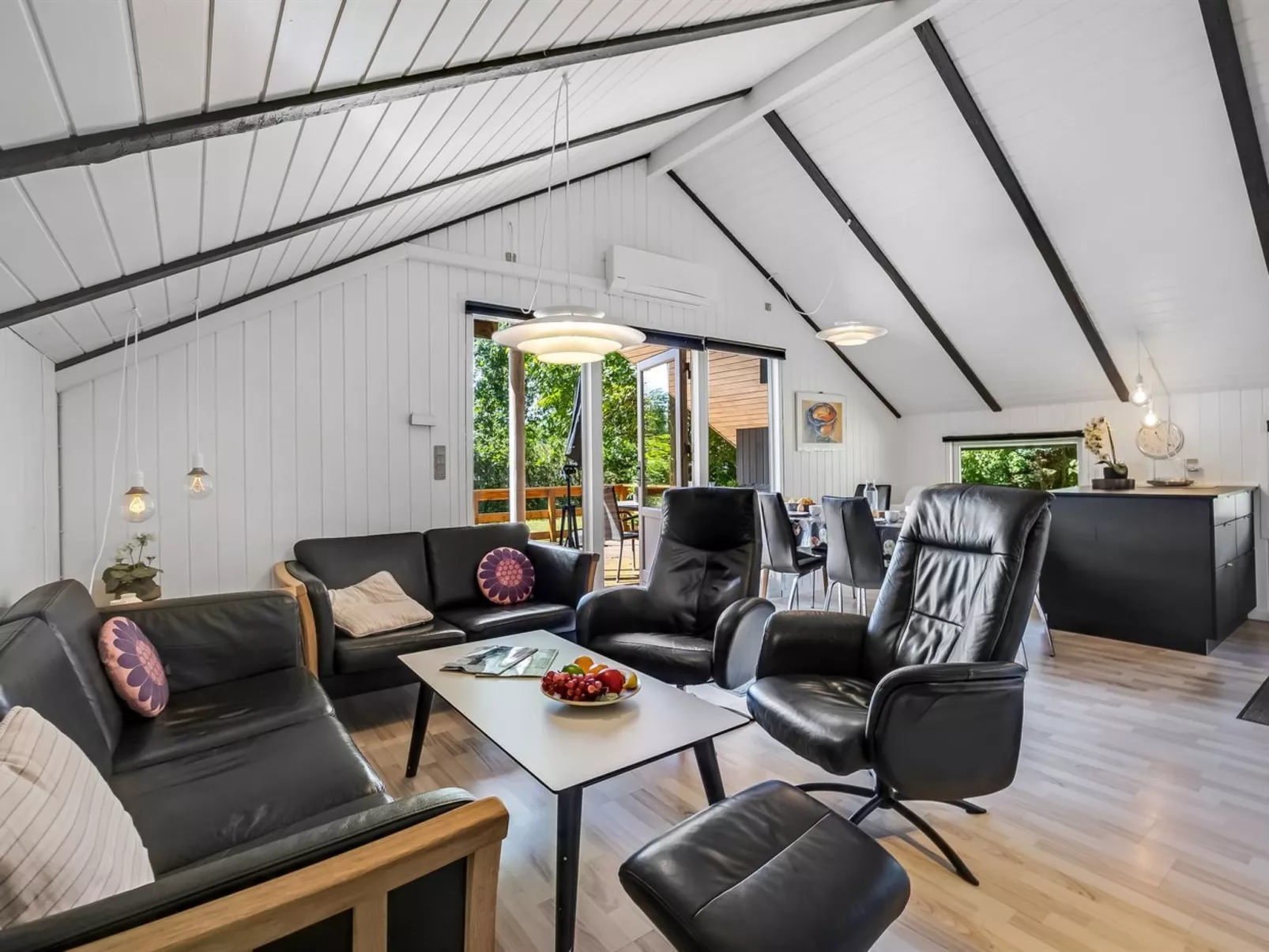 "Yarla" - 500m to the fjord-Binnen