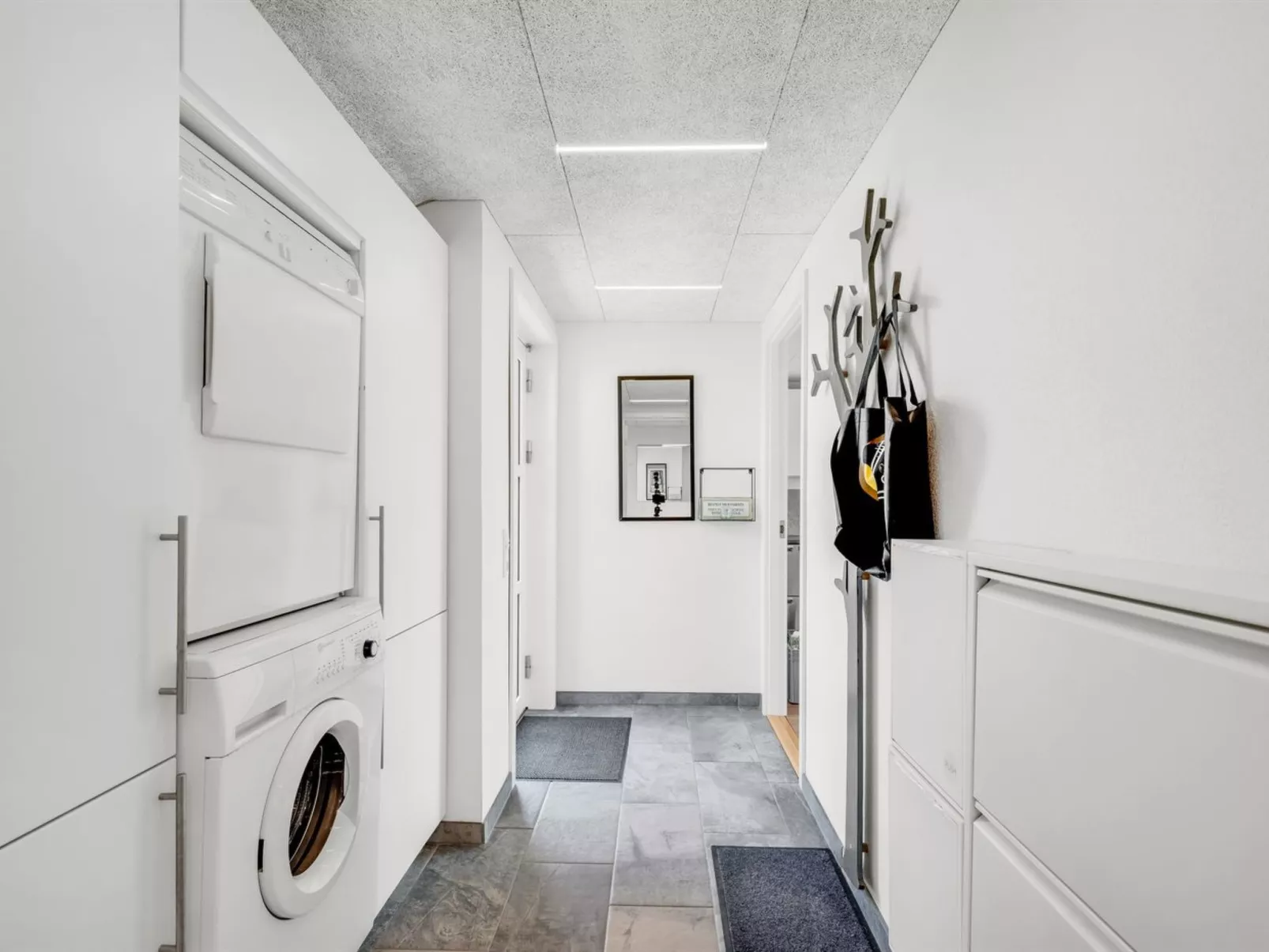 "Ema" - 500m from the sea-Binnen