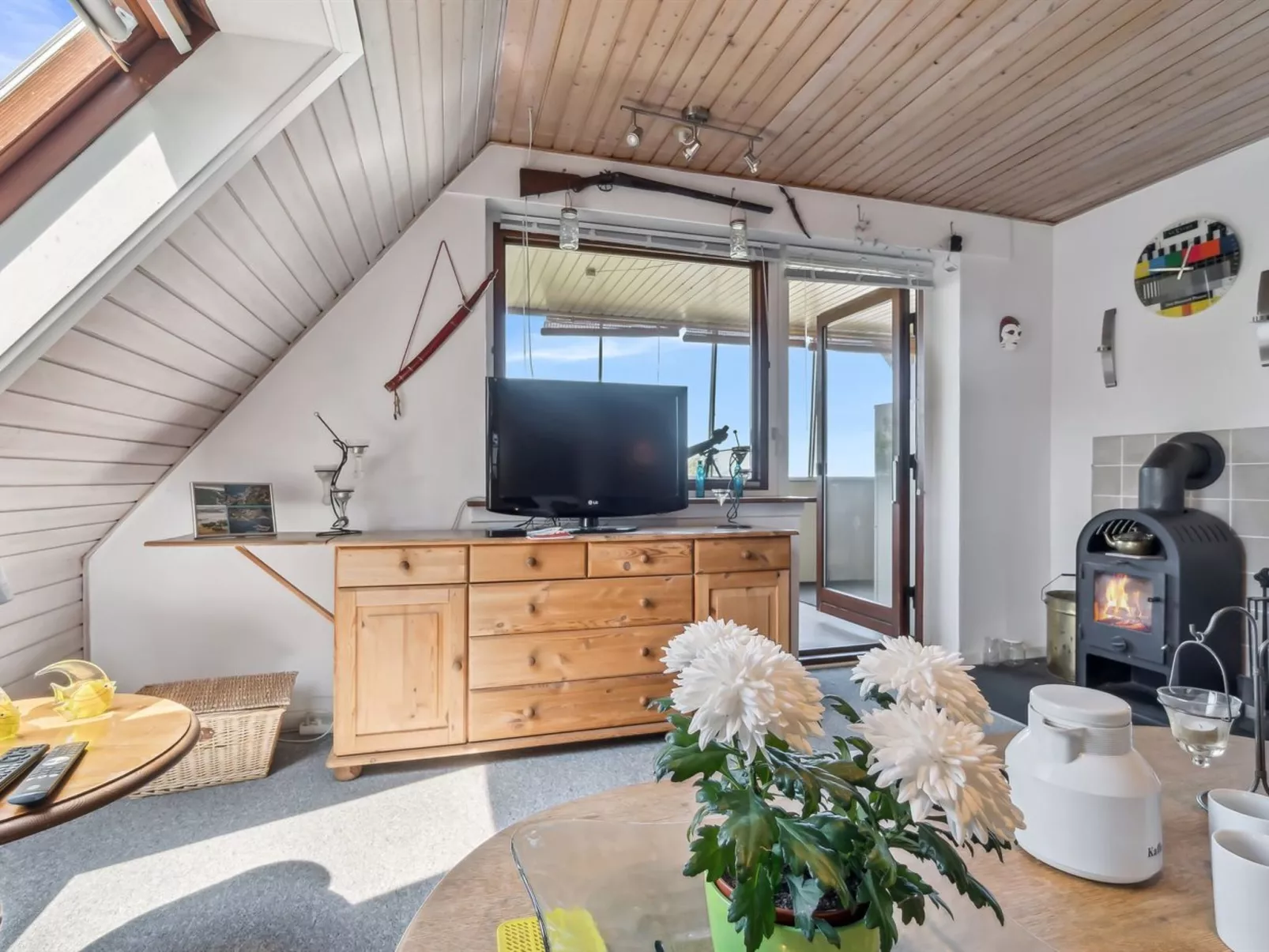 "Lacey" - 4km from the sea-Binnen