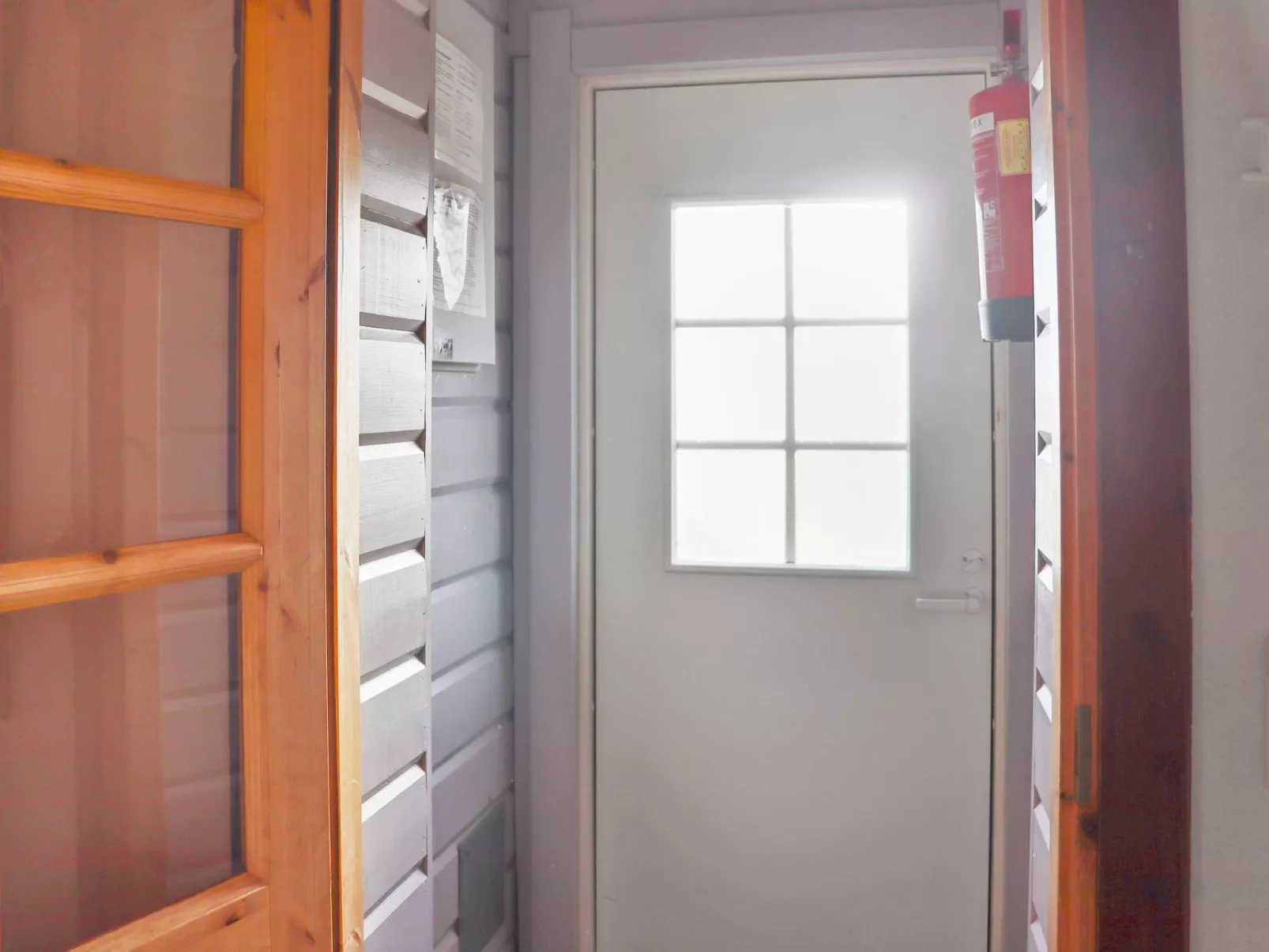 Mukalilla, paritalo sis loppusiivouksen-Binnen