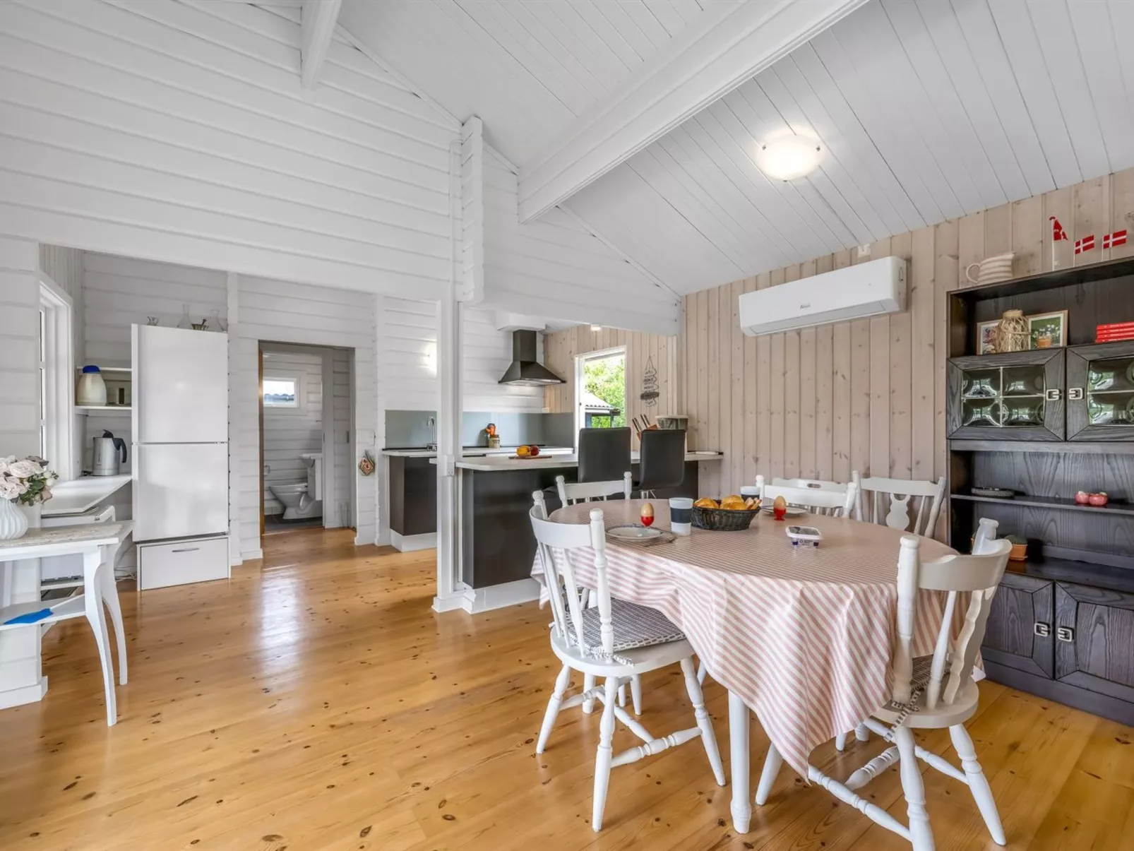 "Blesse" - 500m to the fjord-Binnen