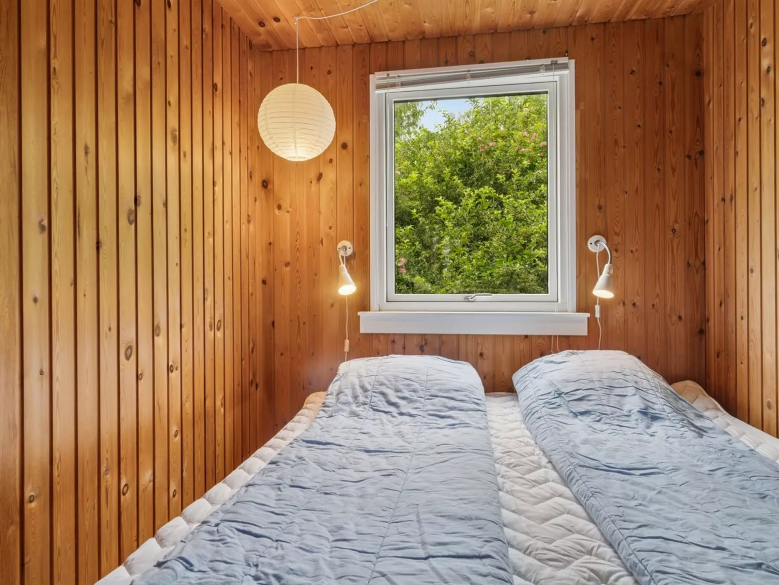 "Bruno" - 400m from the sea-Binnen