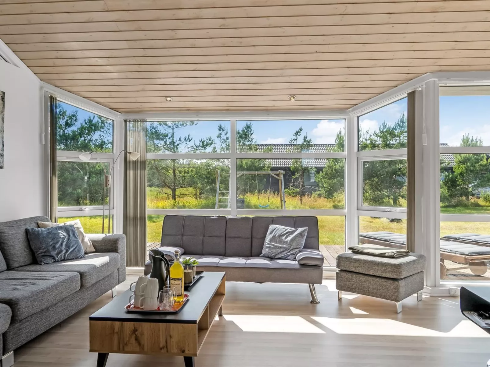 "Vaula" - 800m from the sea-Binnen