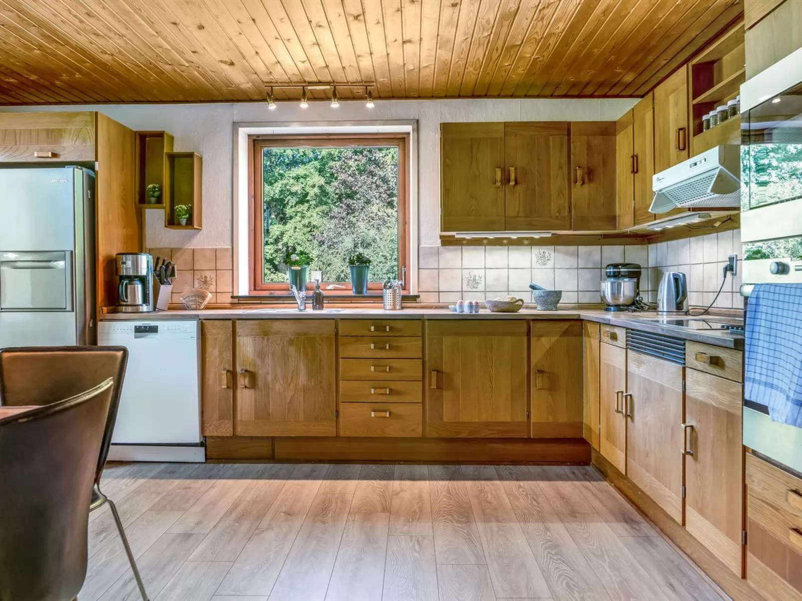 "Eiko" - 400m to the fjord-Binnen