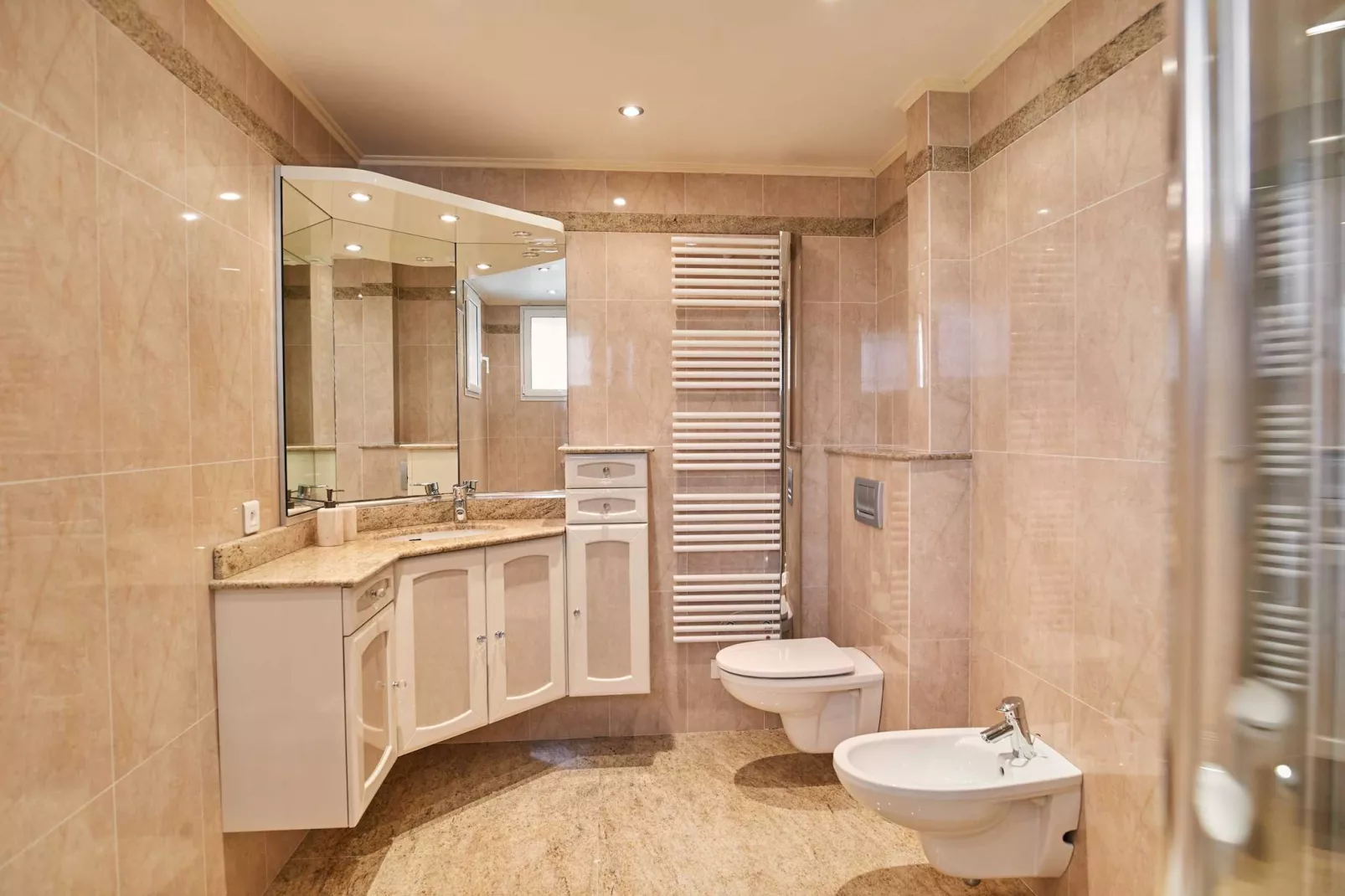 AP-652-PERTUADES-Niet-getagd