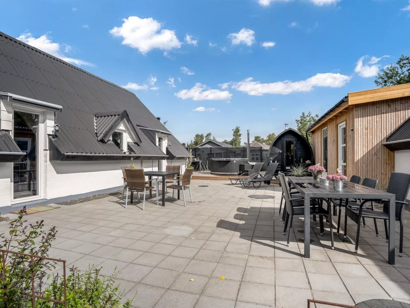 "Milutin" - 650m from the sea-Buiten